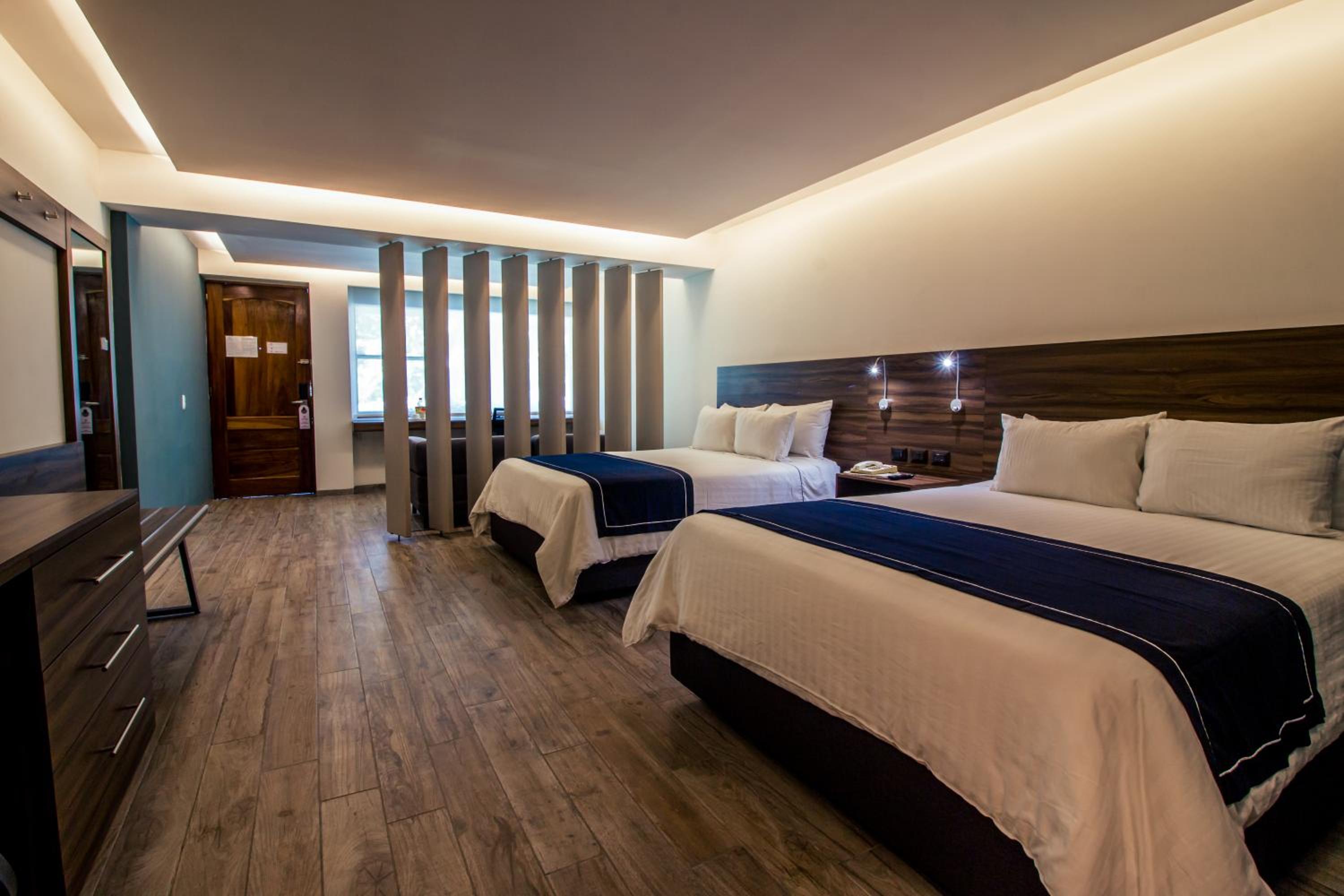 Junior Suite mit zwei Doppelbetten
