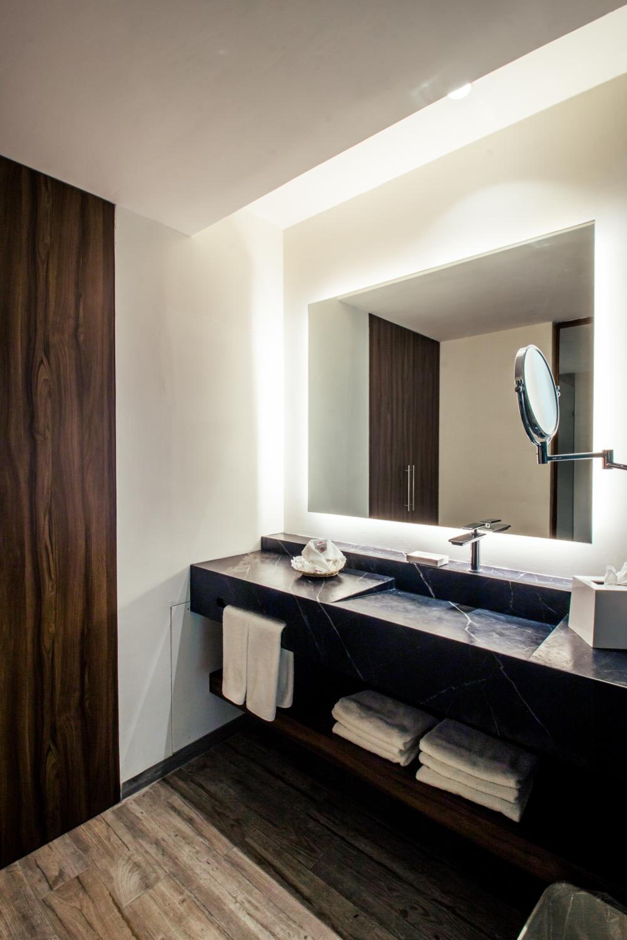 Junior Suite With Two Double Beds photo 3