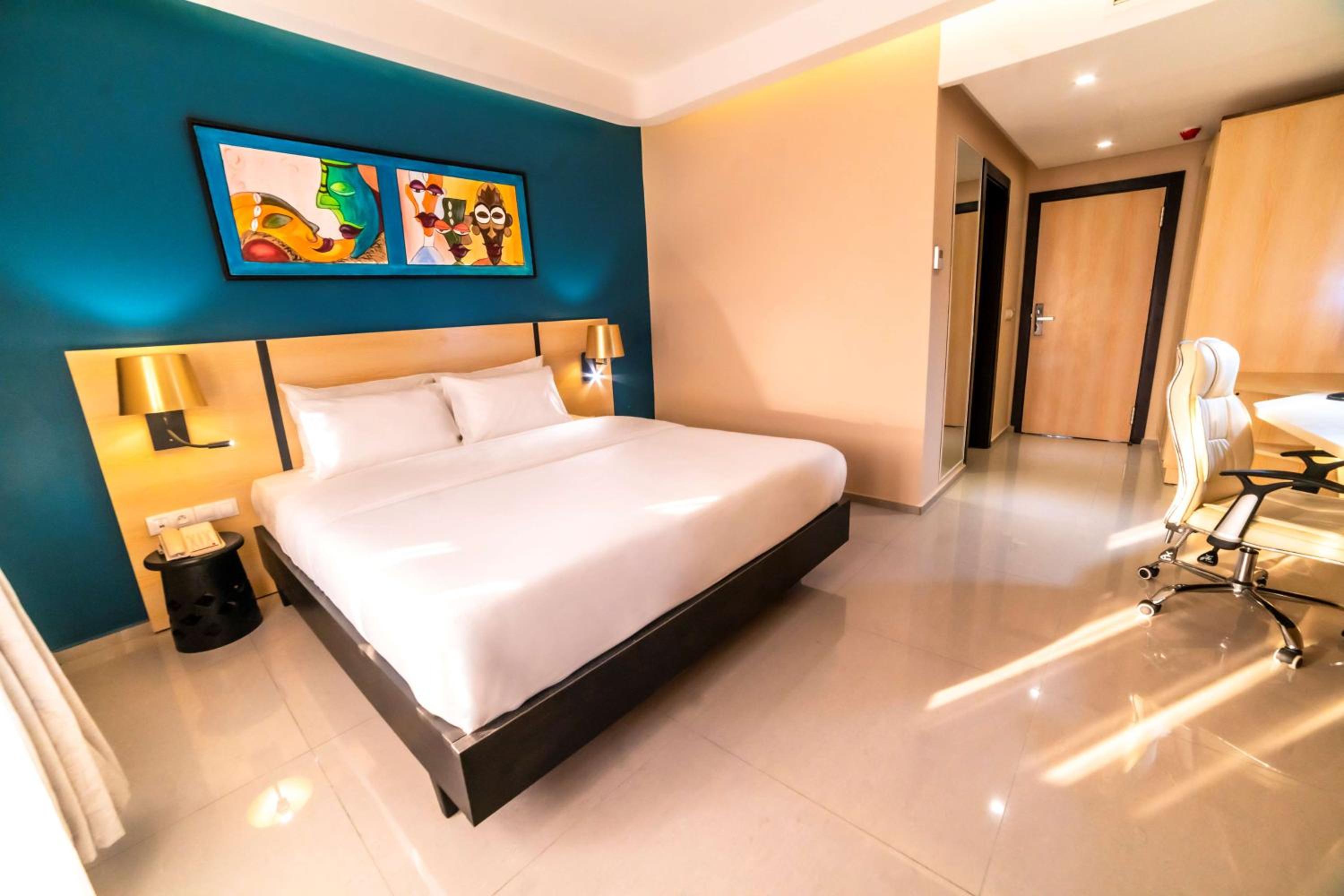 King Room with City View - Non-Smoking