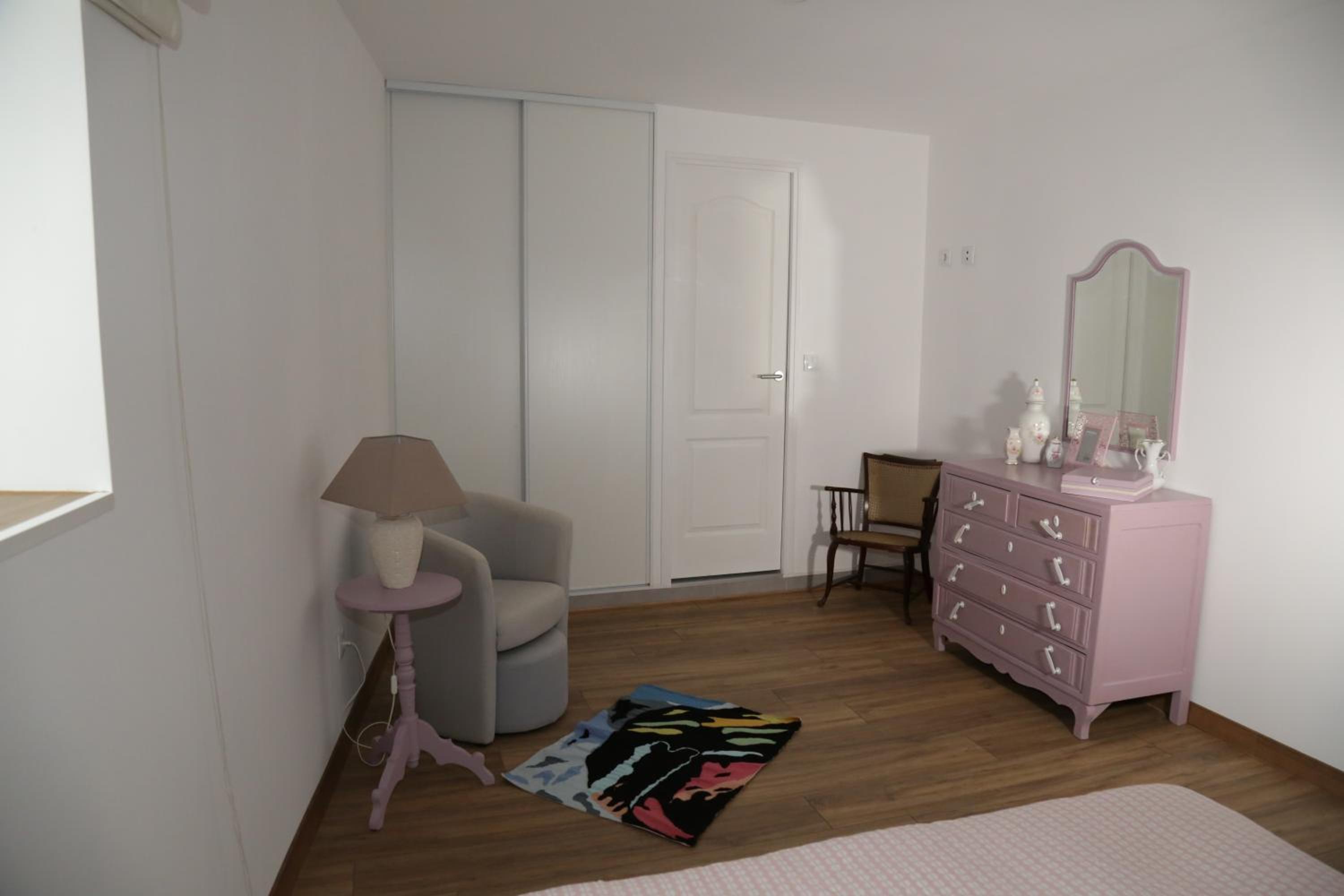 One-Bedroom House - Photo 2