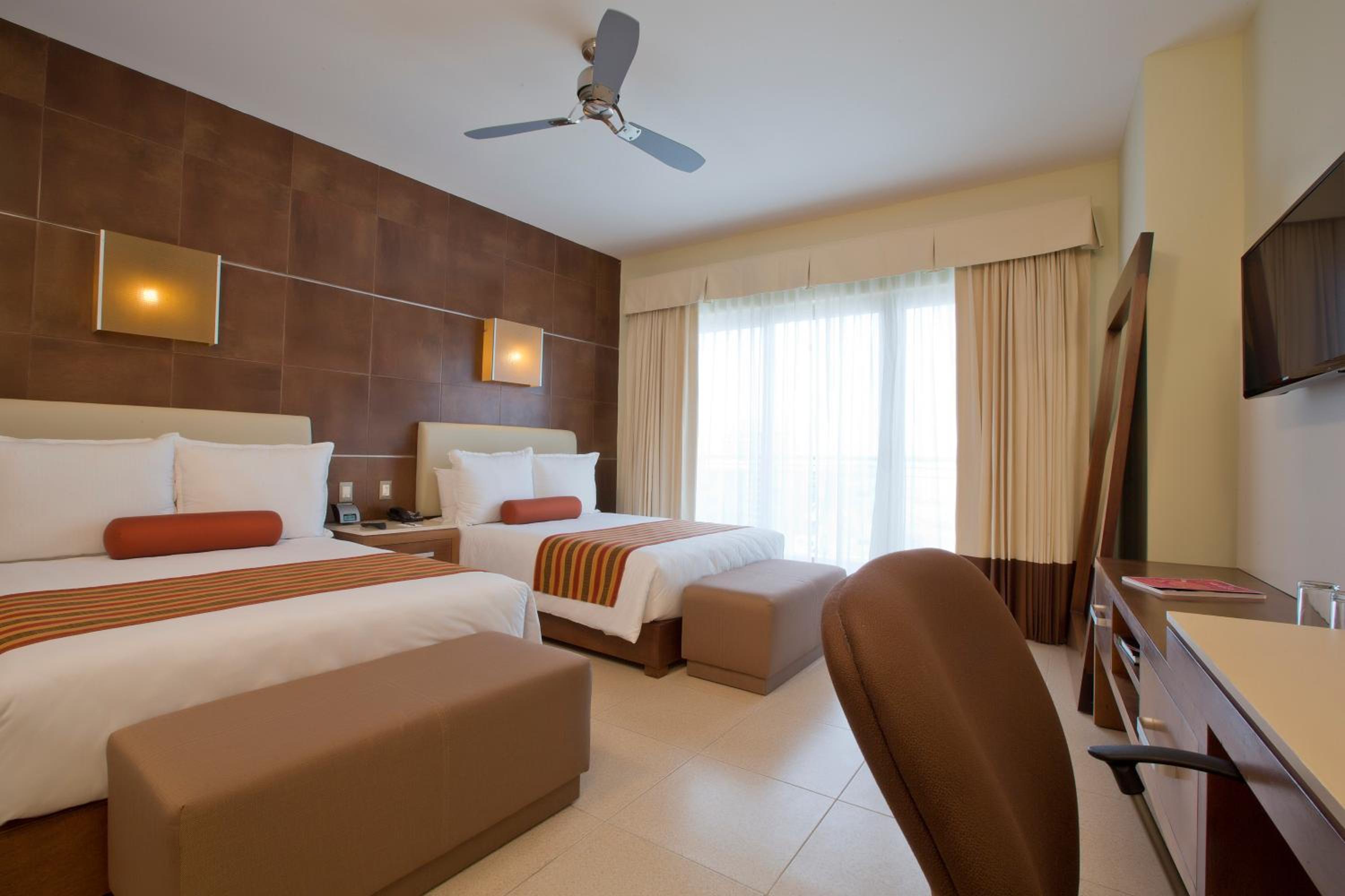 Standard Double Room Beach Club Access photo 3