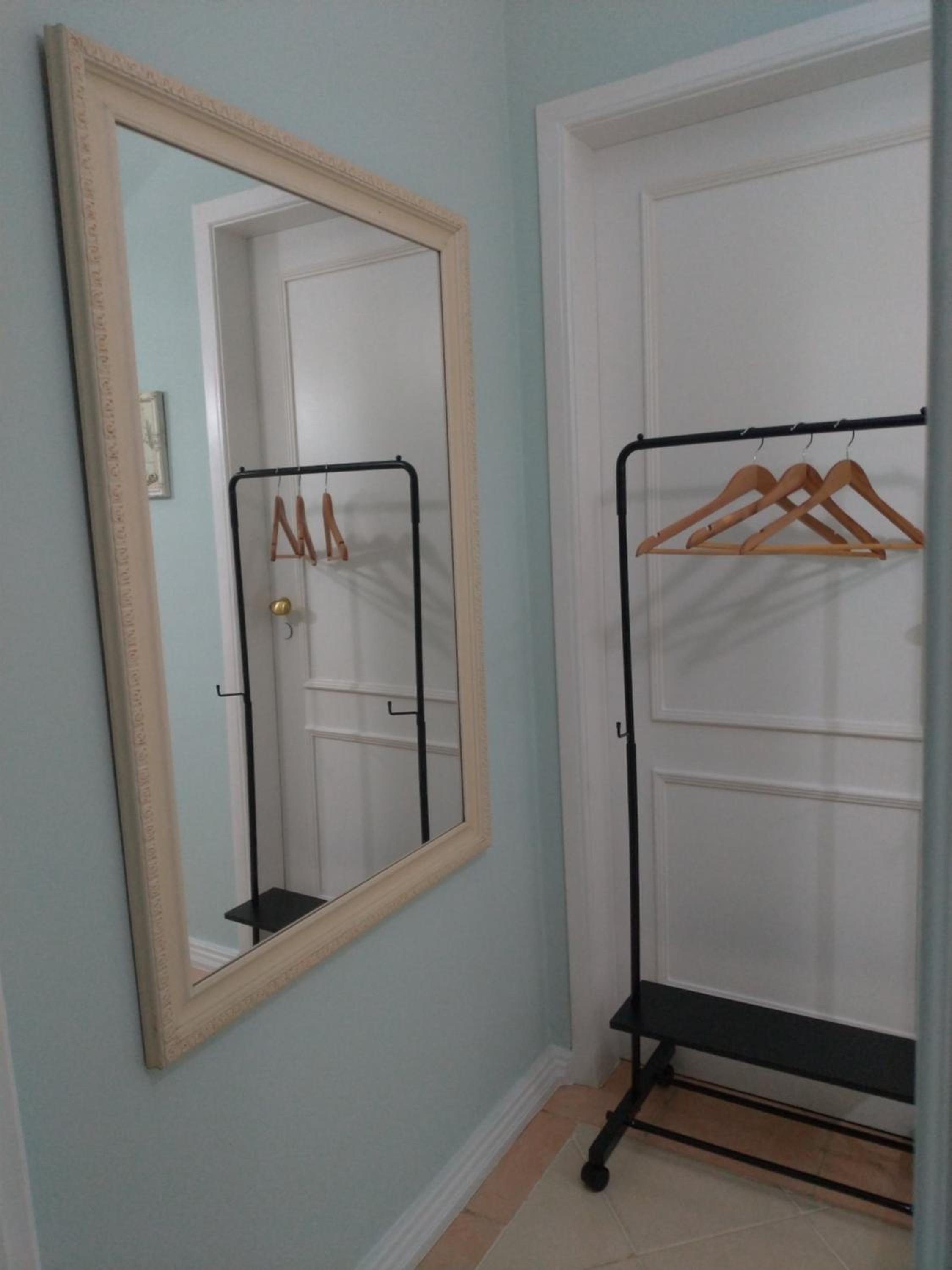 Deluxe Queen Suite - Photo 8