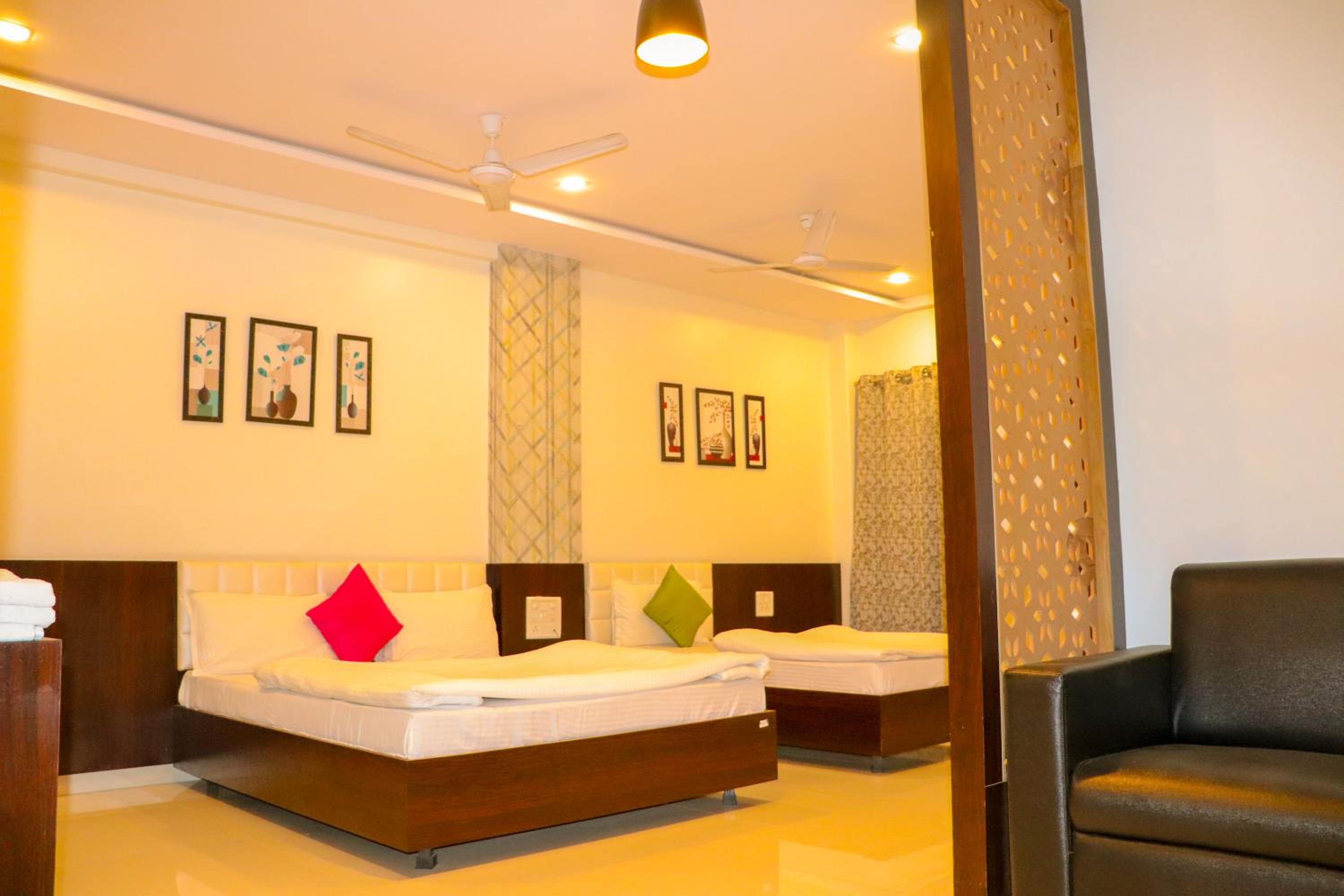 Deluxe Triple Room - Photo 26