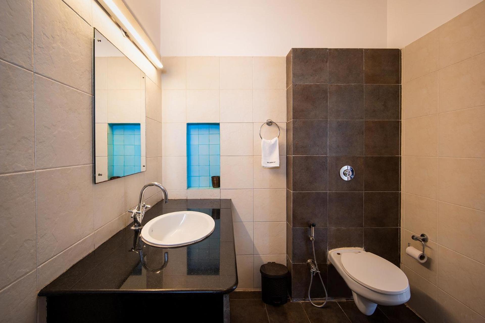 Three-Bedroom Villa - Photo 8