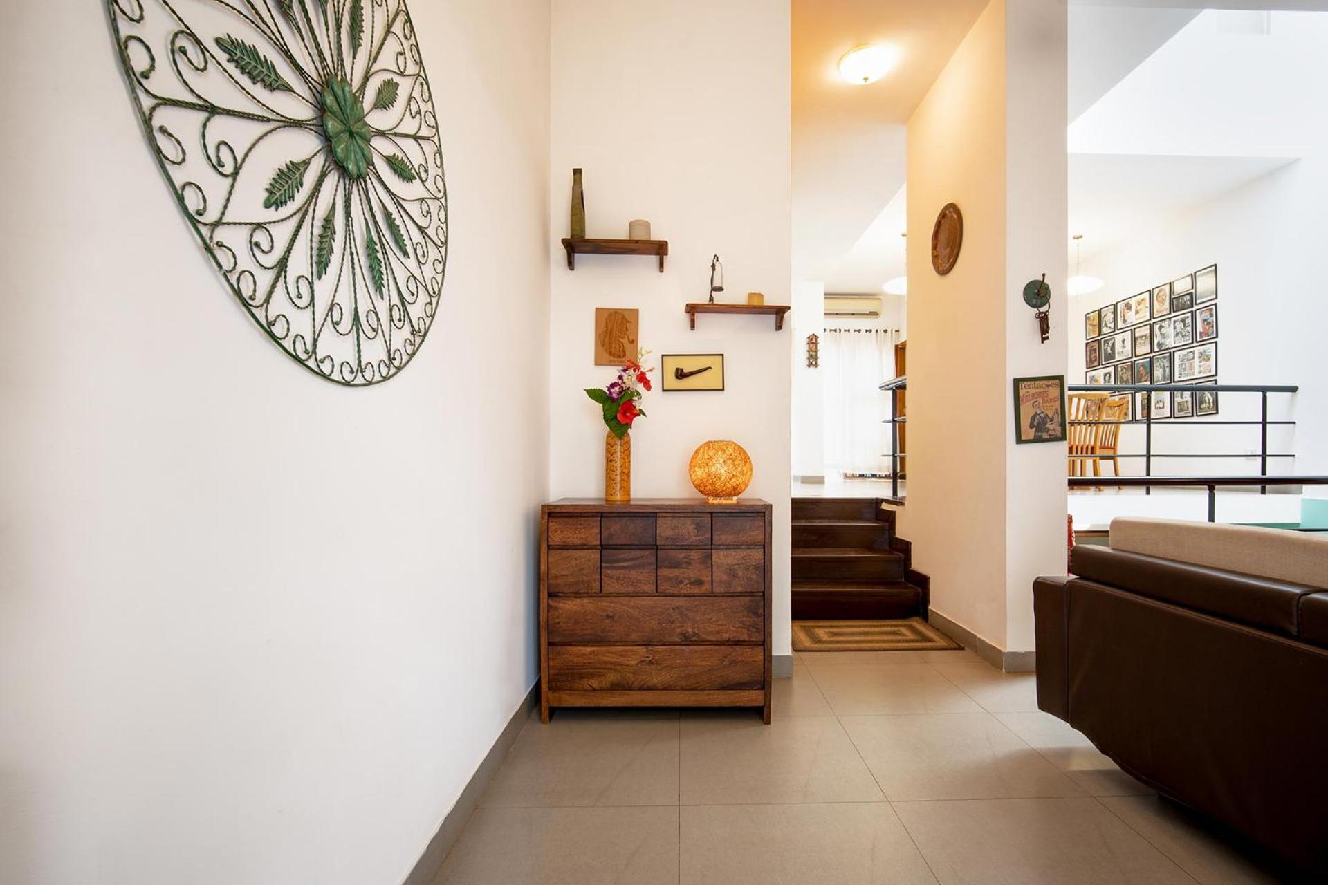 Three-Bedroom Villa - Photo 7