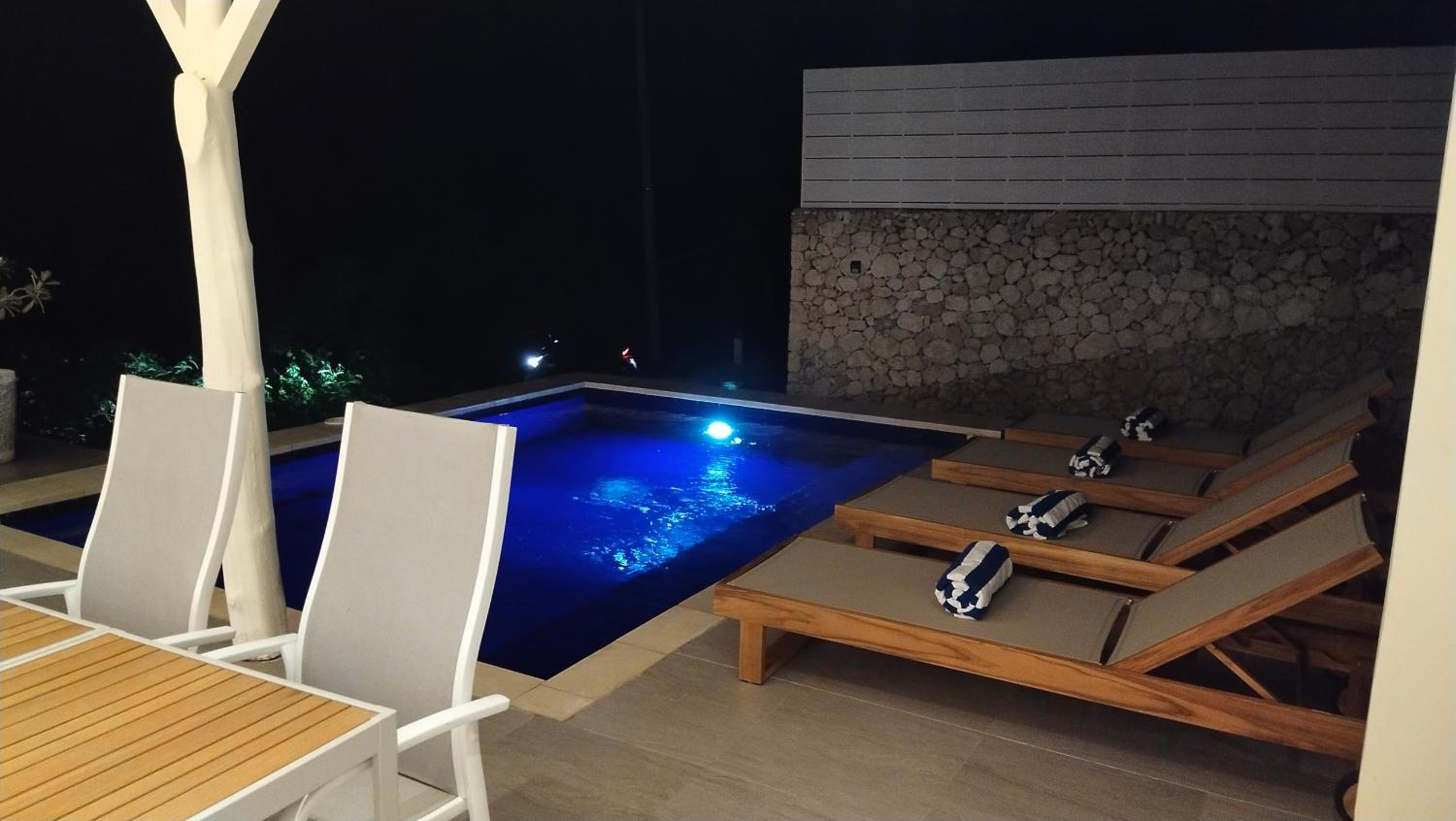Two-Bedroom Villa - Photo 31