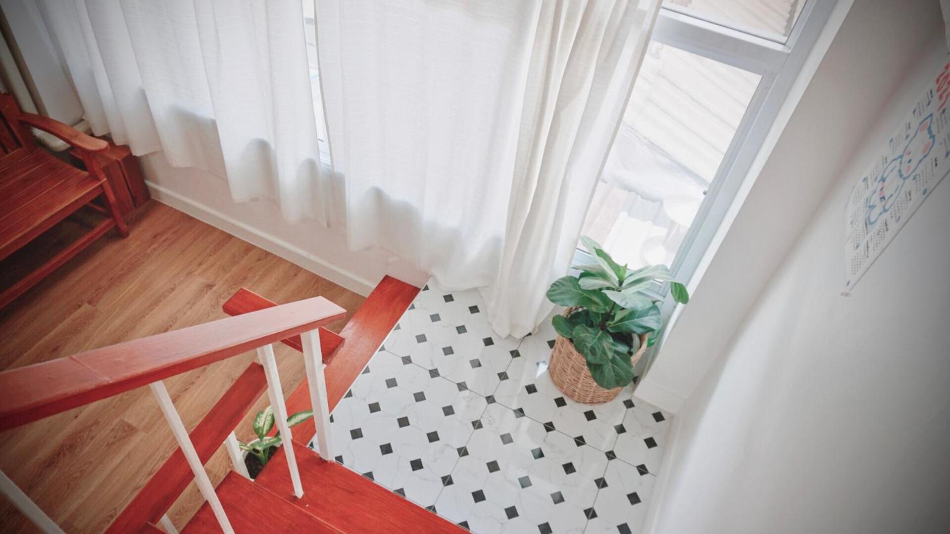 Twin Room with Private External Bathroom - Photo 9