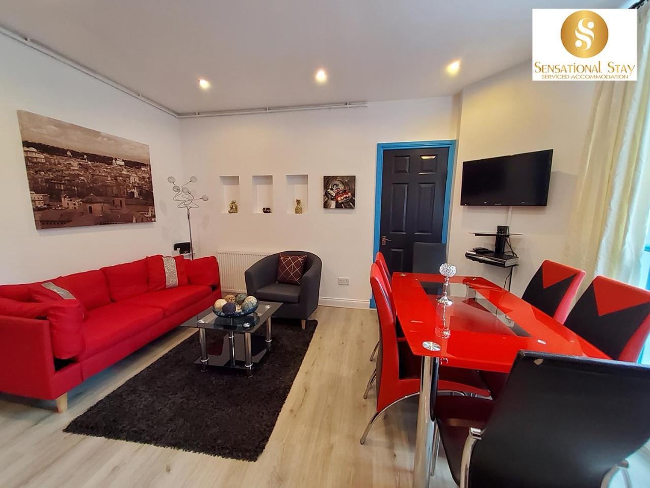 Three-Bedroom Apartment - Photo 10