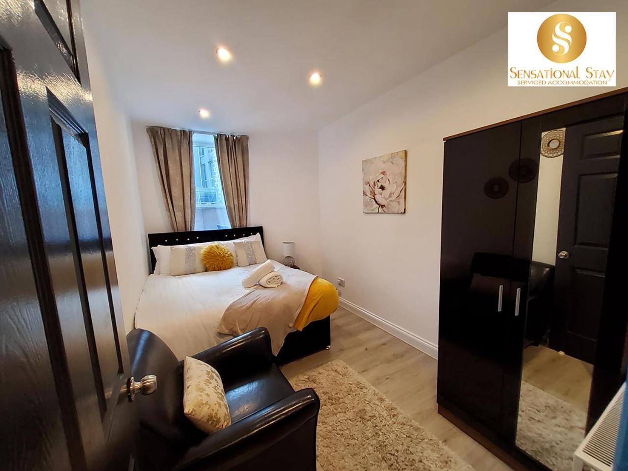 Three-Bedroom Apartment - Photo 20