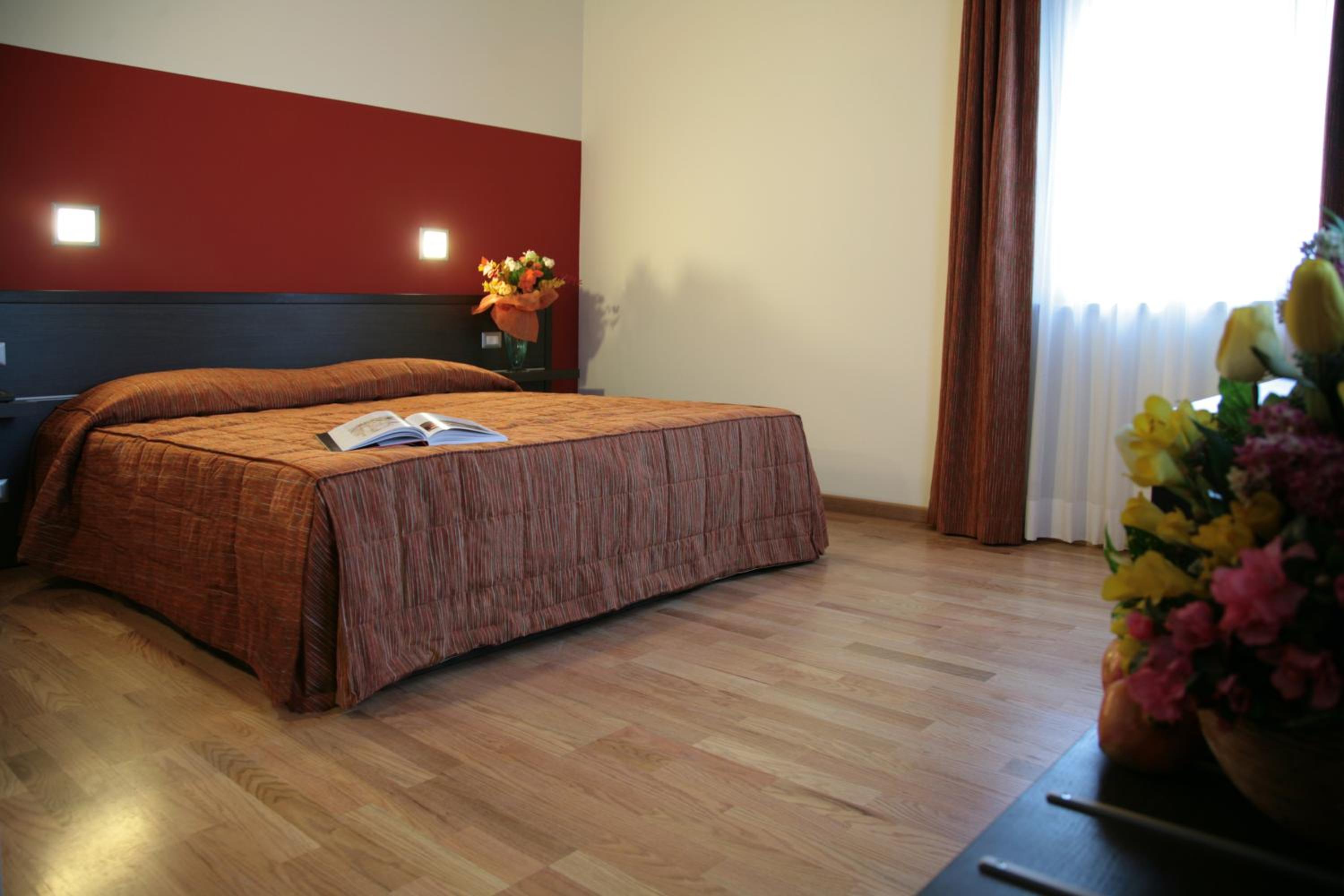 Double Room - Photo 1