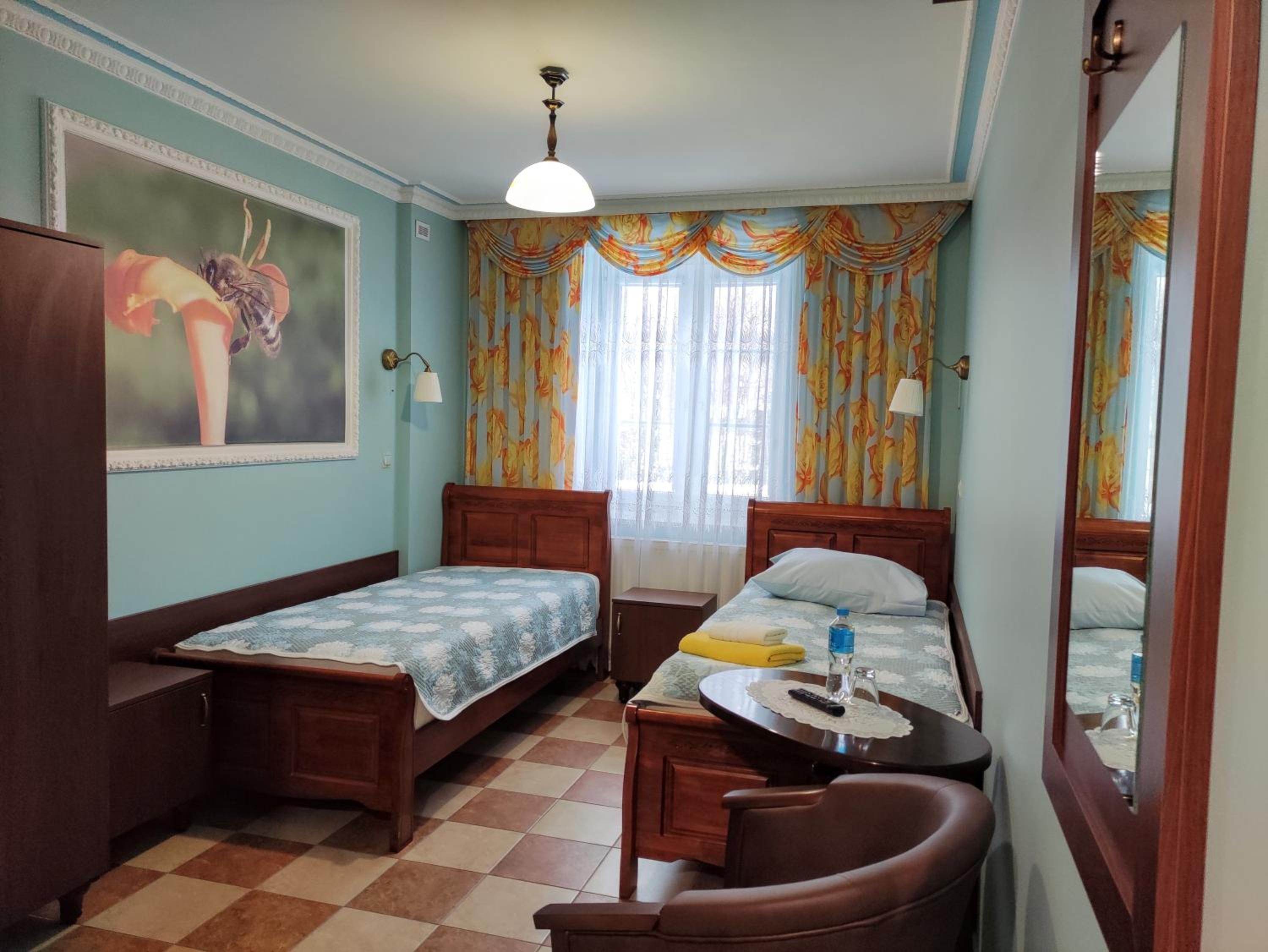 Large Twin Room photo 1