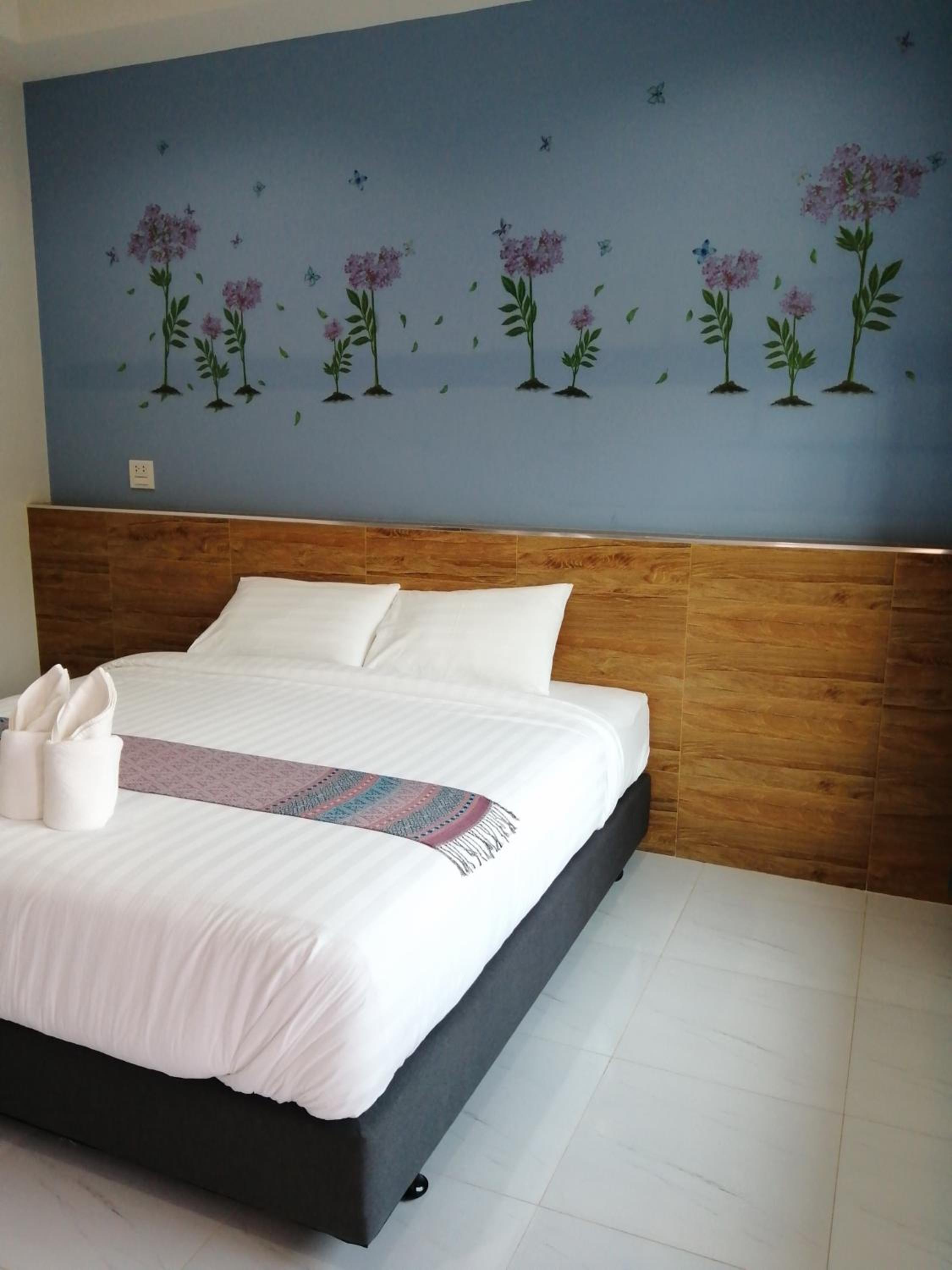 Standard King Room photo 2