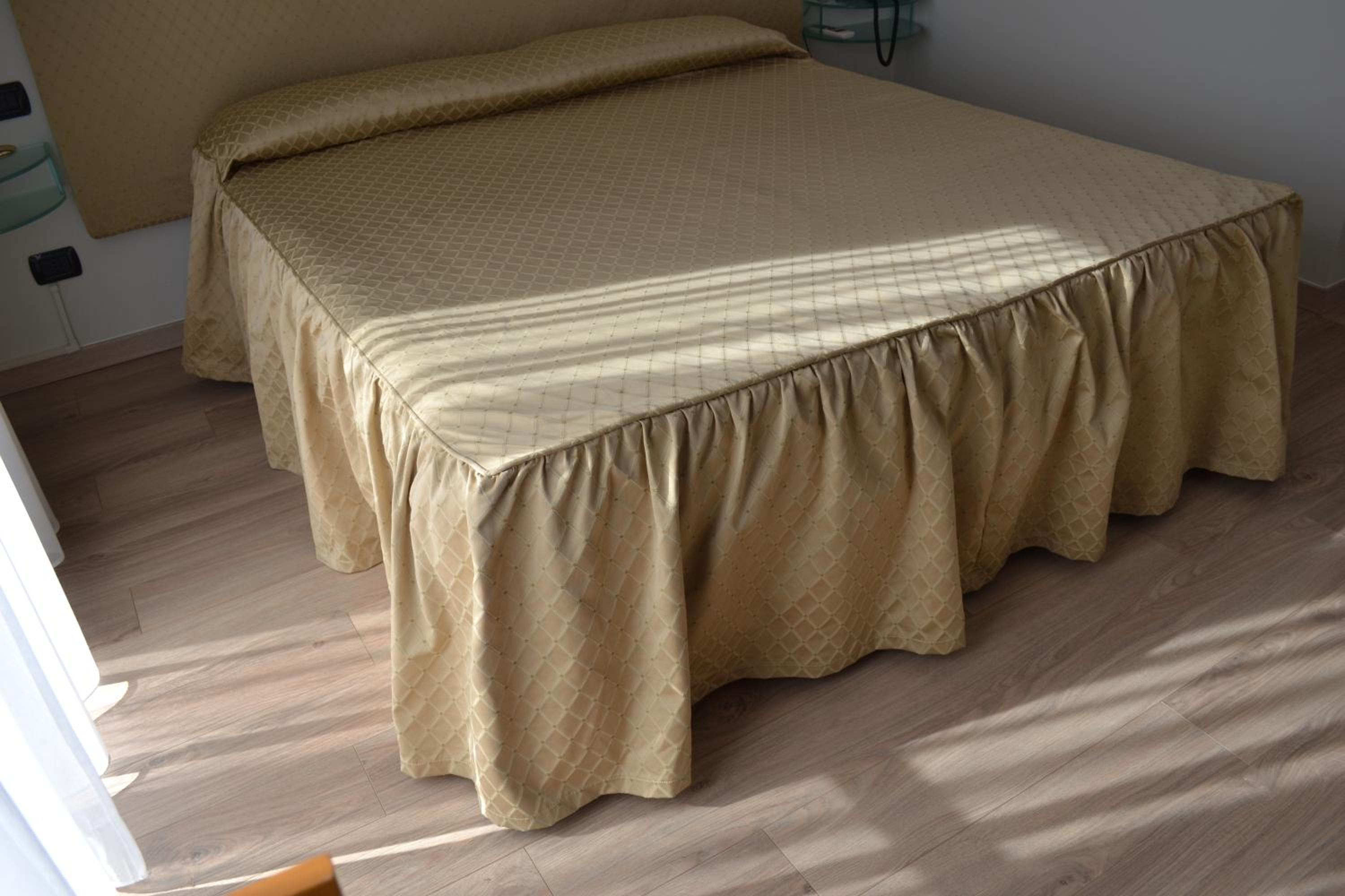 Double or Twin Room - Photo 16