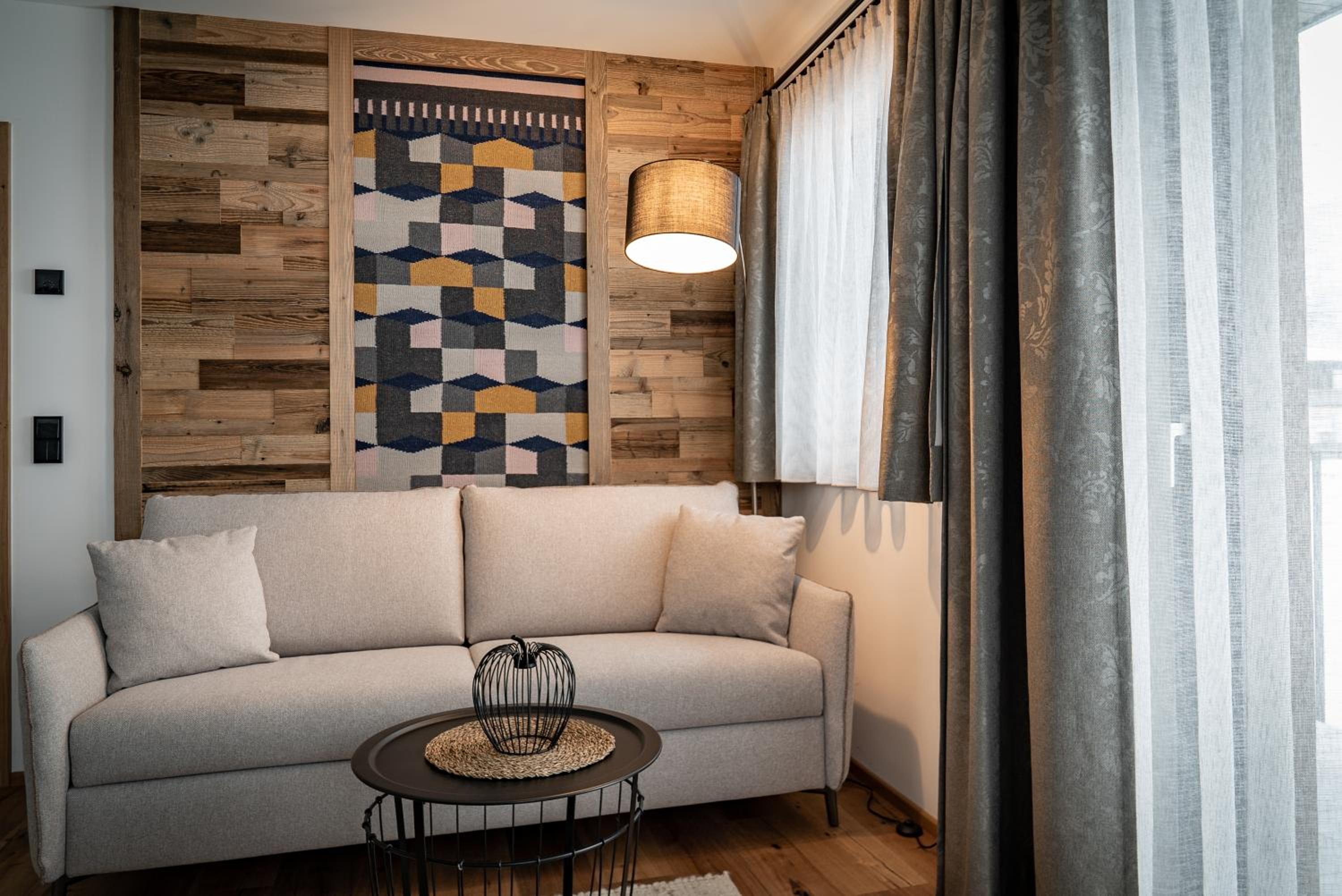 Apartment with Balcony photo 3