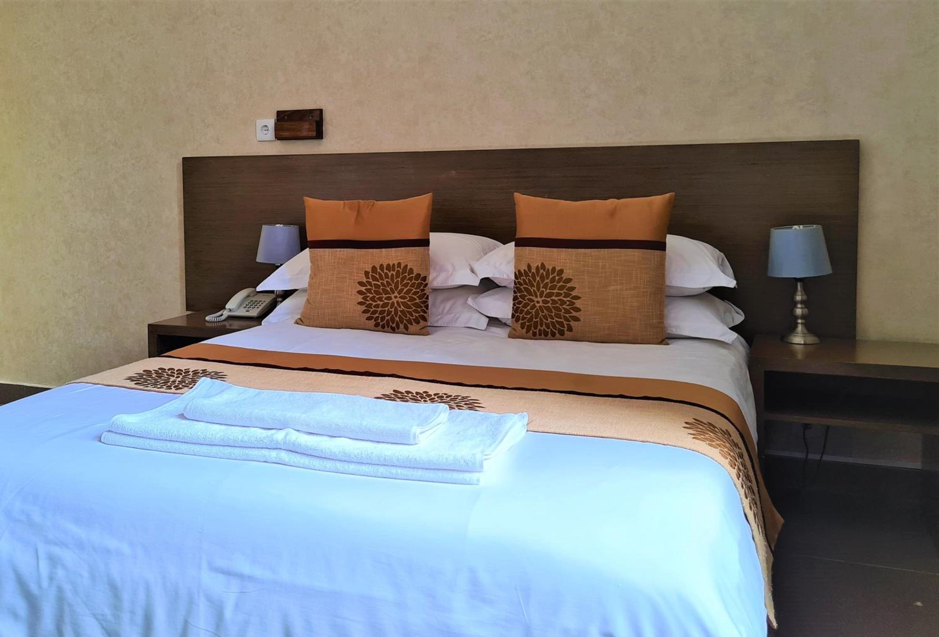 Budget Double Room photo 3