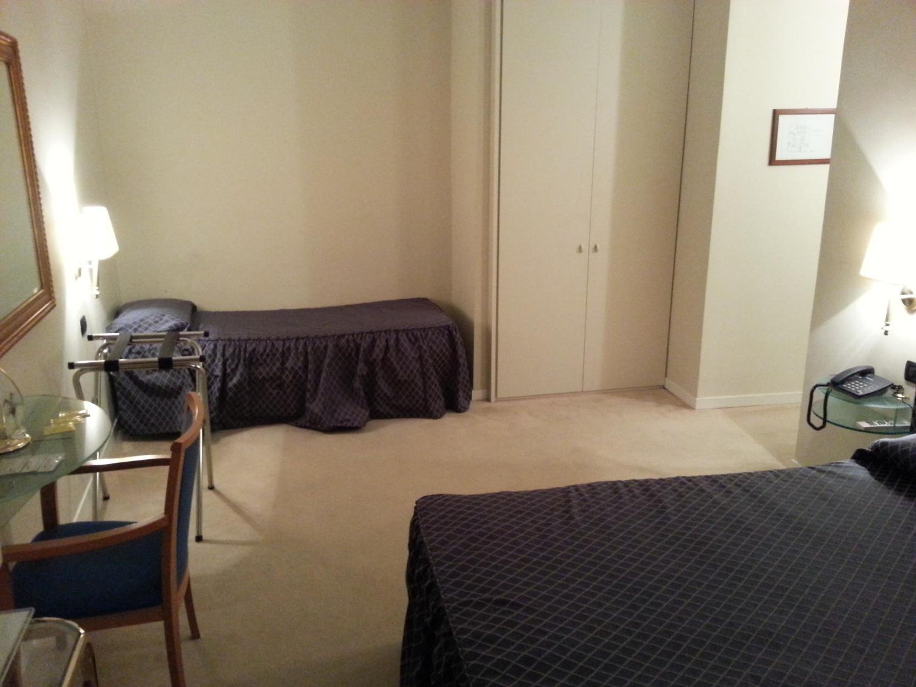 Double or Twin Room - Photo 2