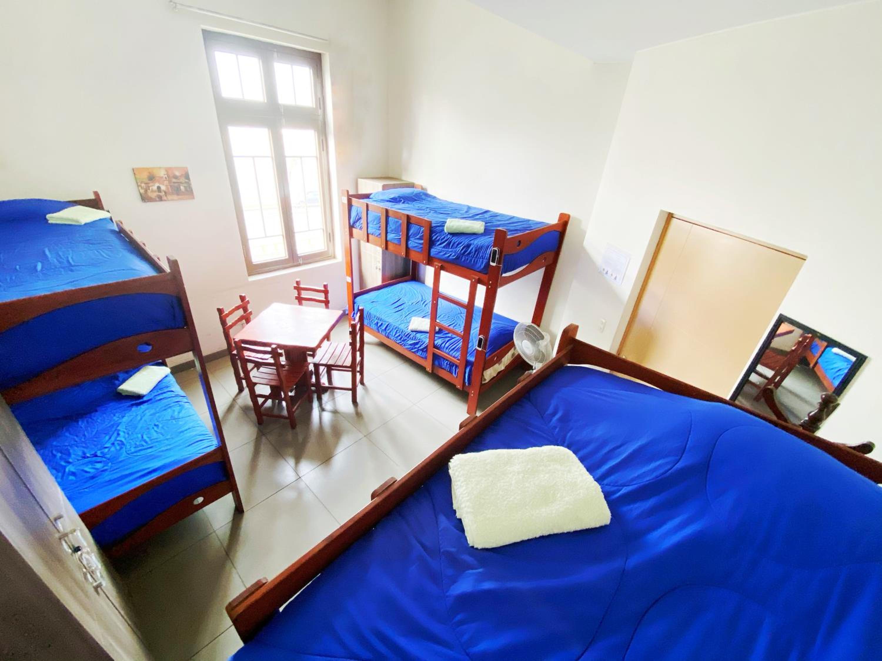 Bed in 6-Bed Dormitory Room photo 1