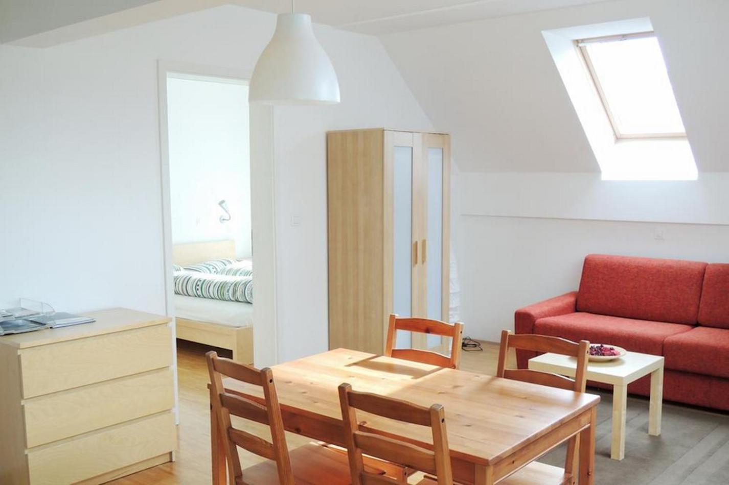One-Bedroom Apartment - Photo 12