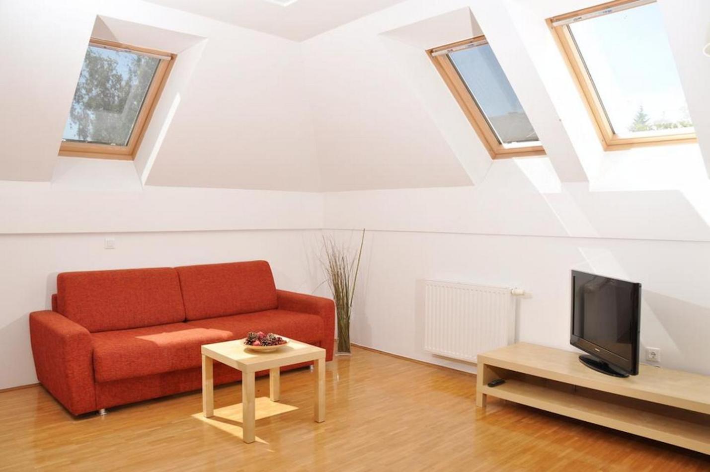 One-Bedroom Apartment - Photo 15