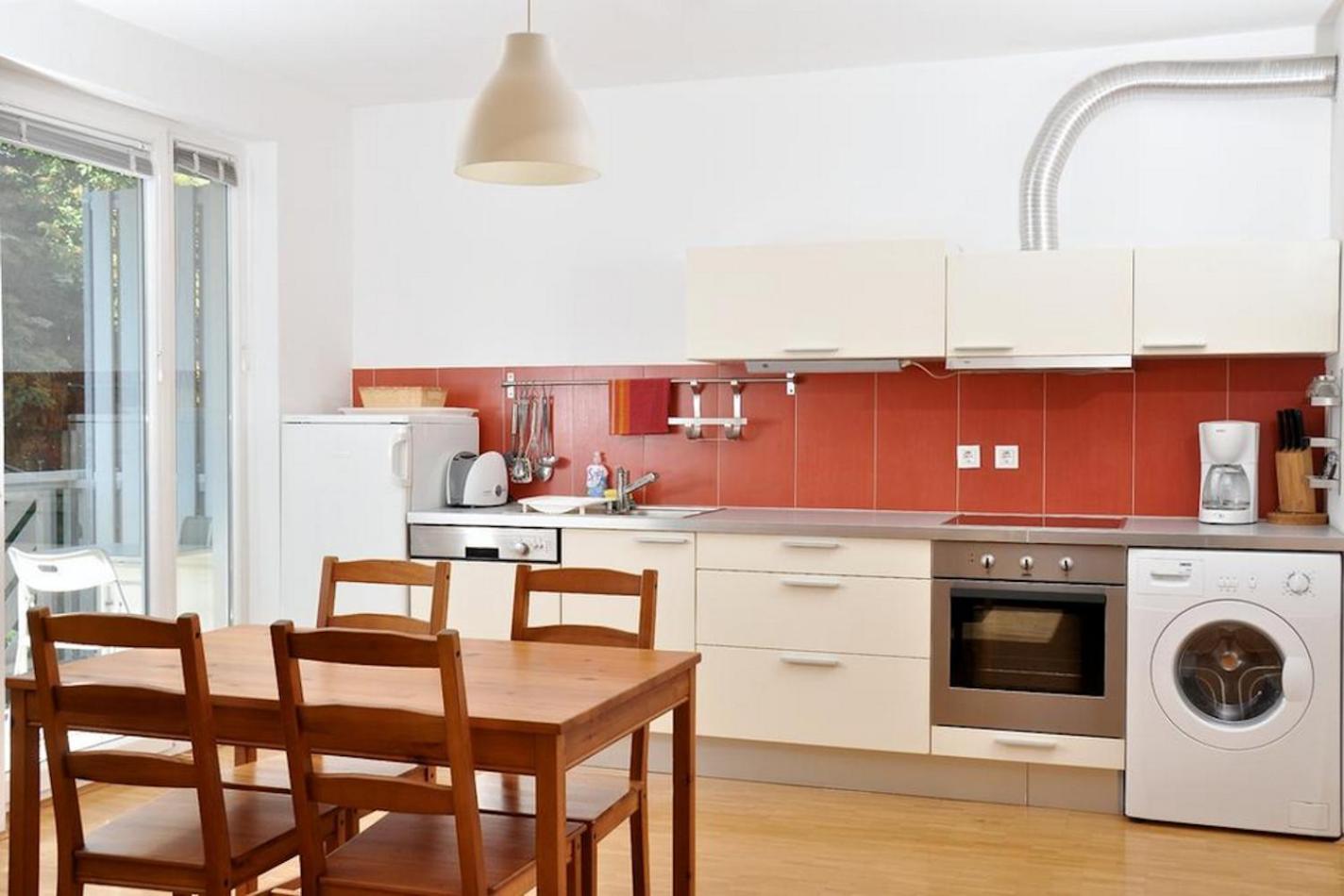 One-Bedroom Apartment - Photo 16