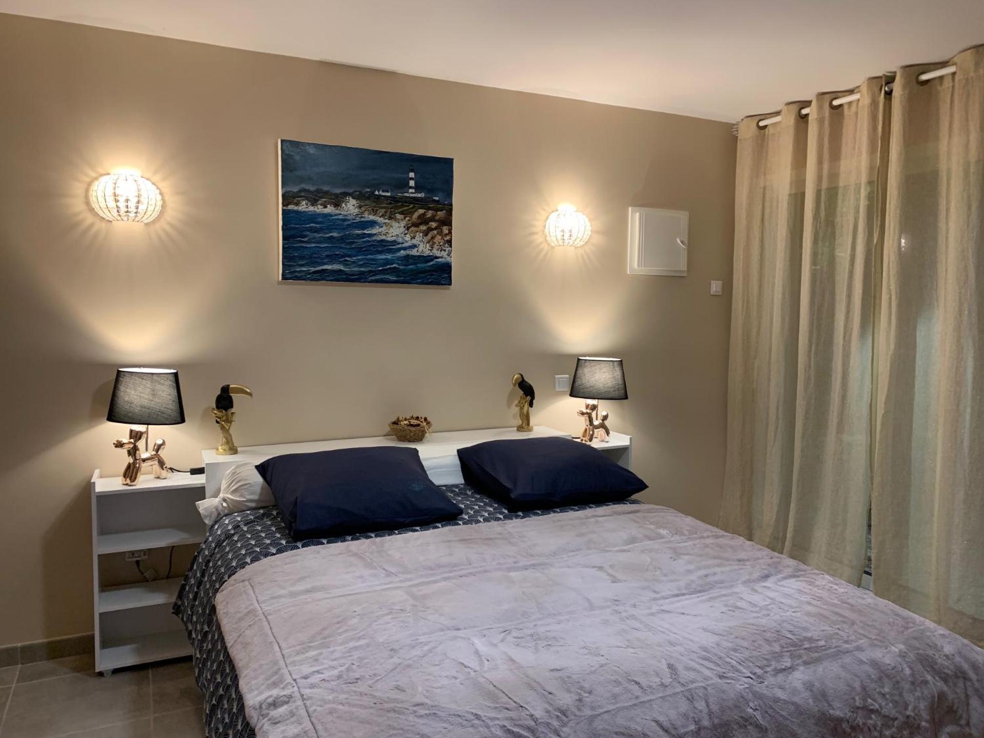 Double Room with Private External Bathroom - Photo 1