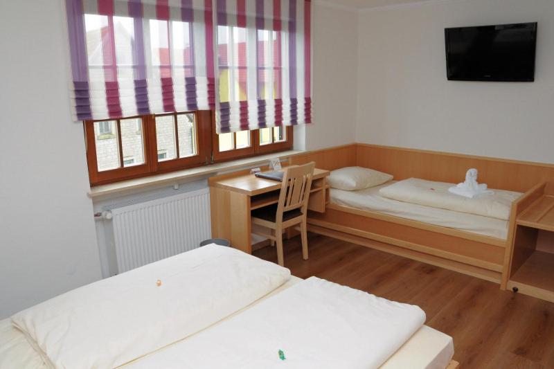 Triple Room - Photo 1