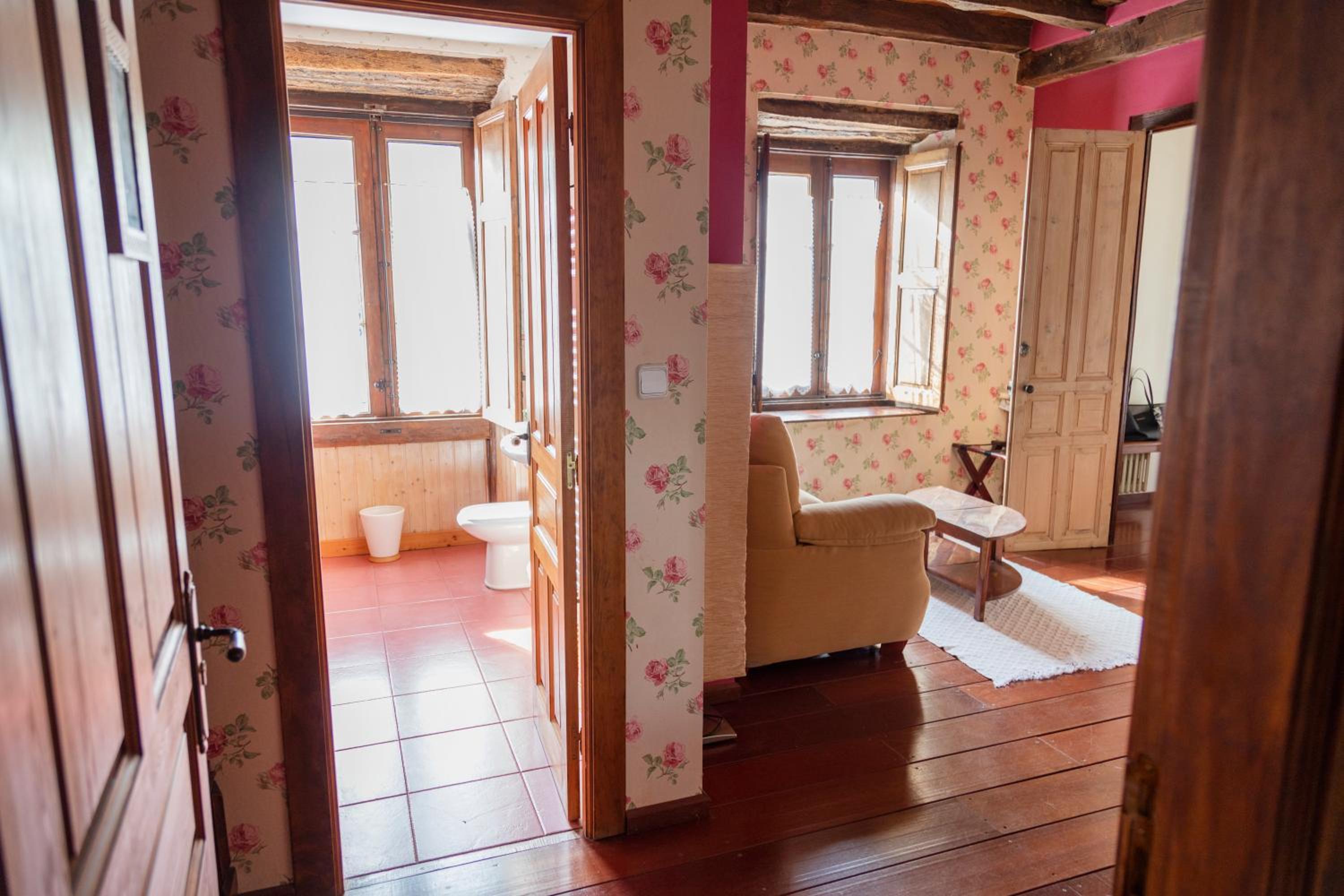 Suite with Mountain View photo 2