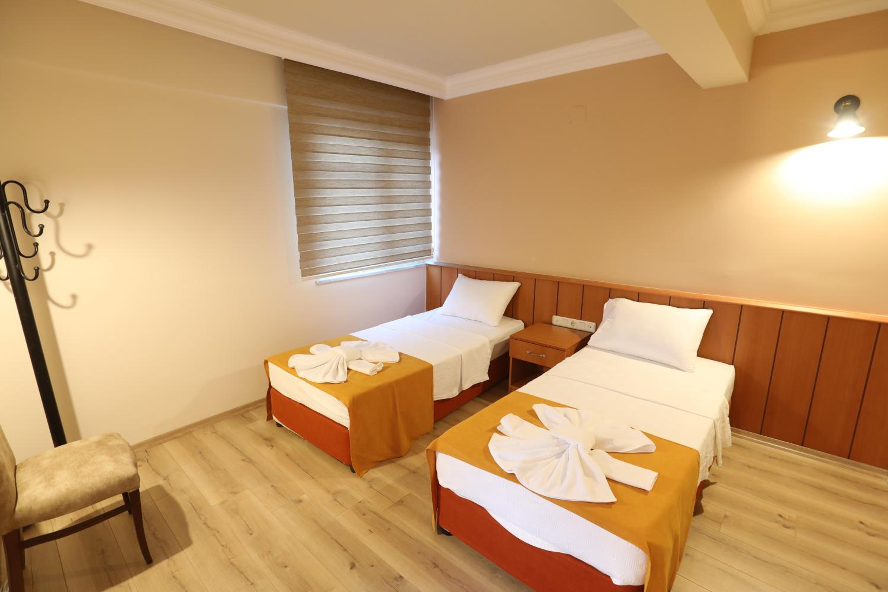 Standard Double or Twin Room - Photo 1