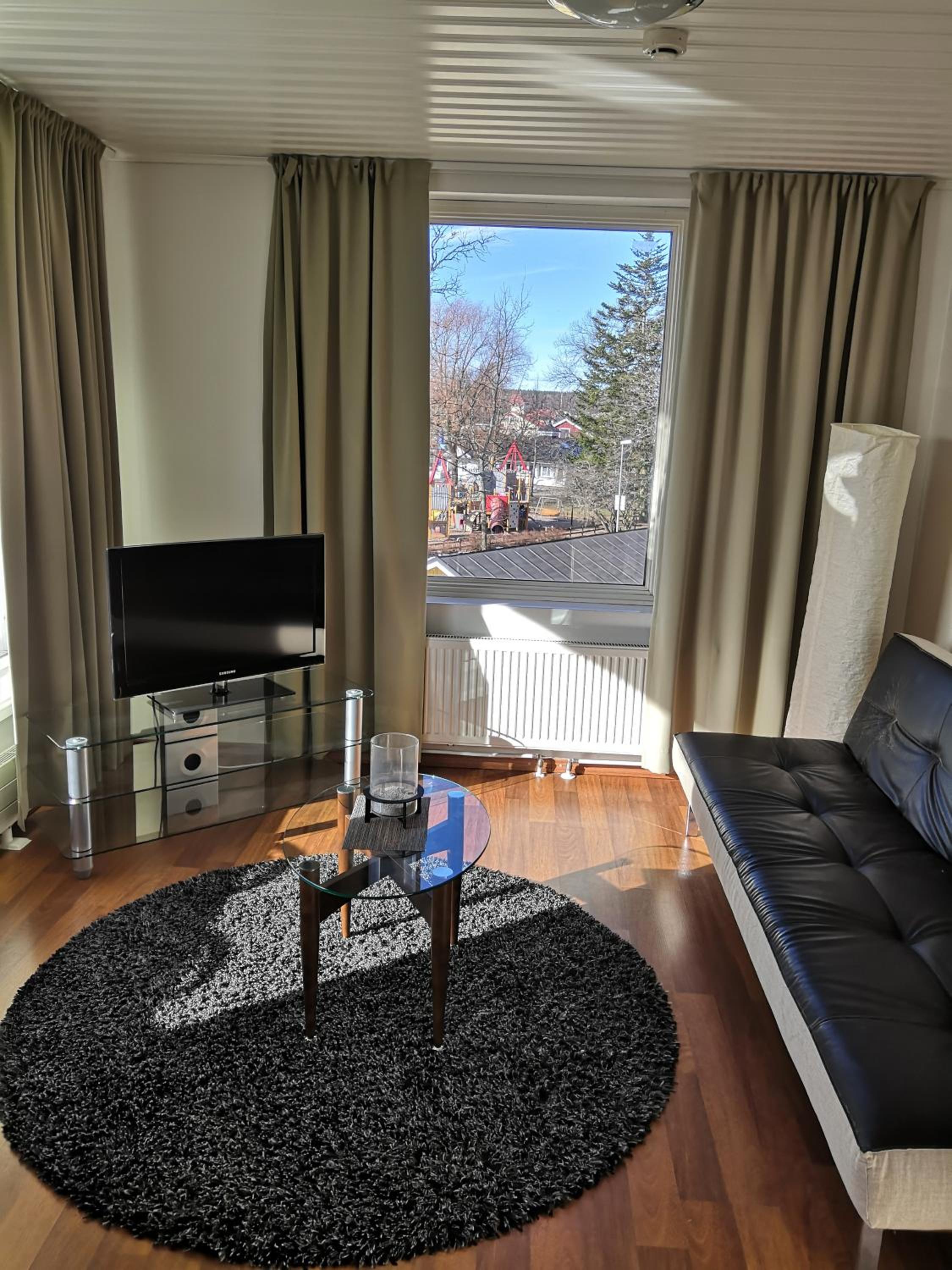 Large Suite photo 1