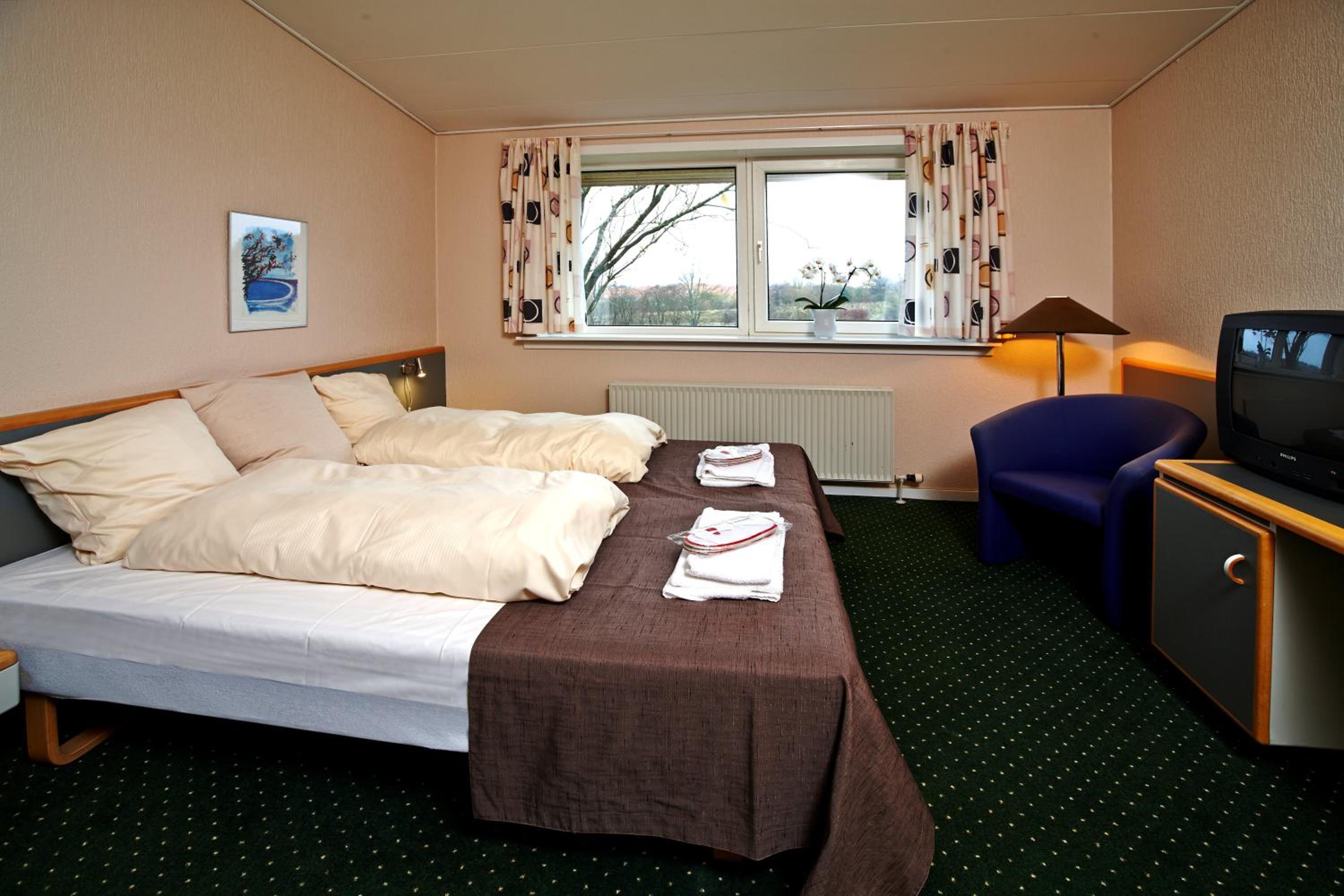 Double or Twin Room - Photo 7