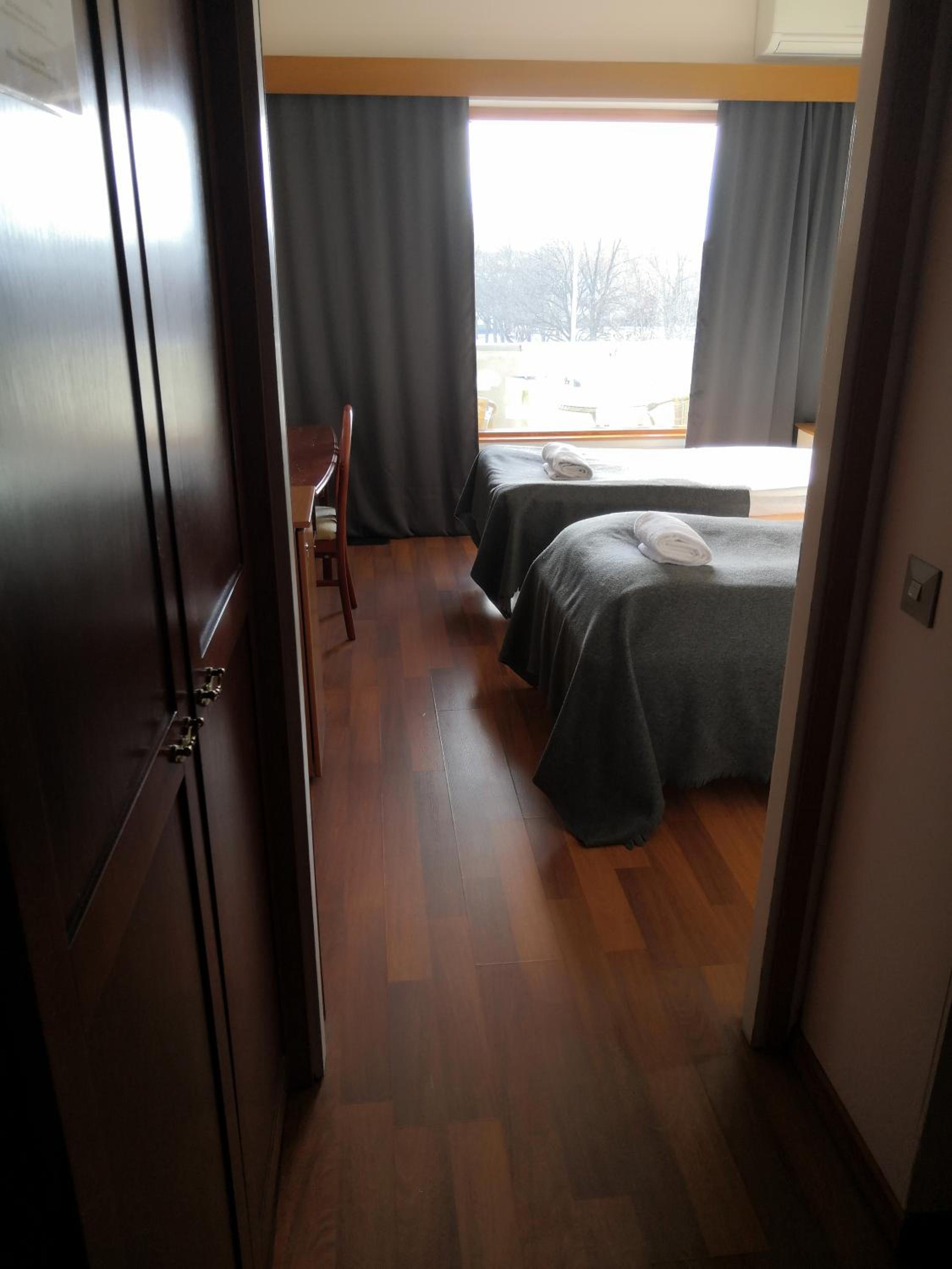Twin Room with Balcony photo 2