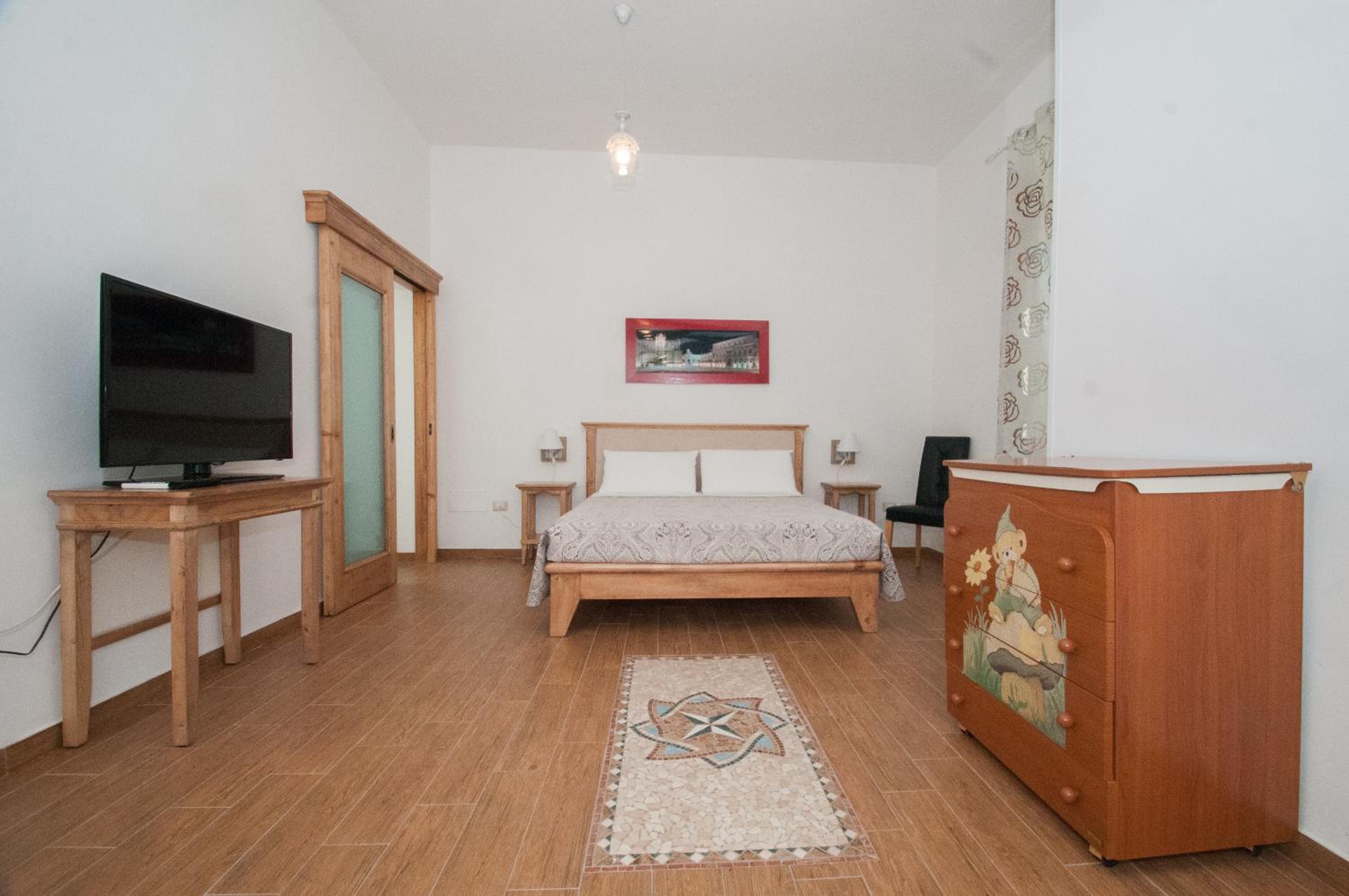 Quadruple Room - Photo 2