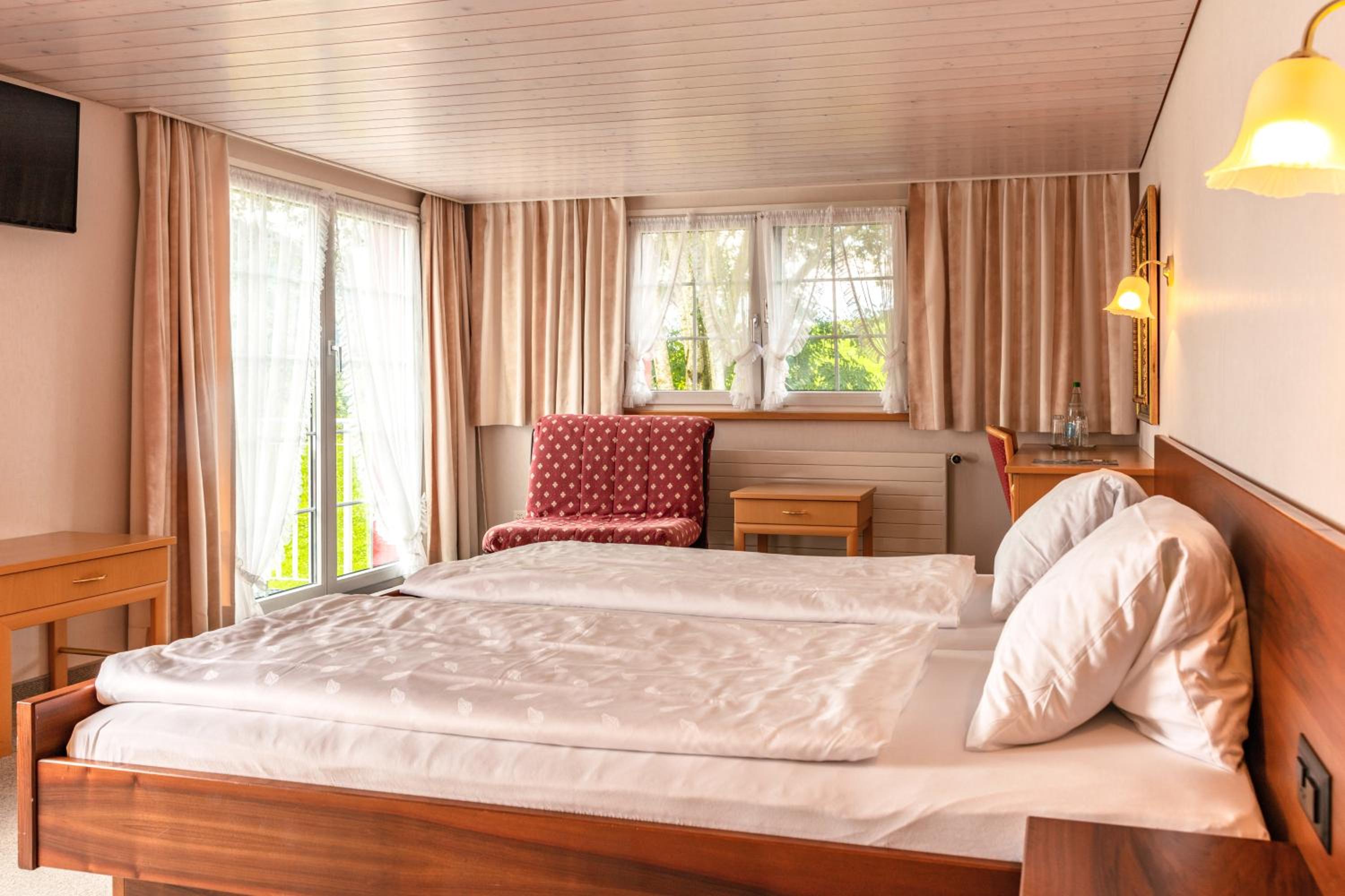 Double Room with View - Photo 5