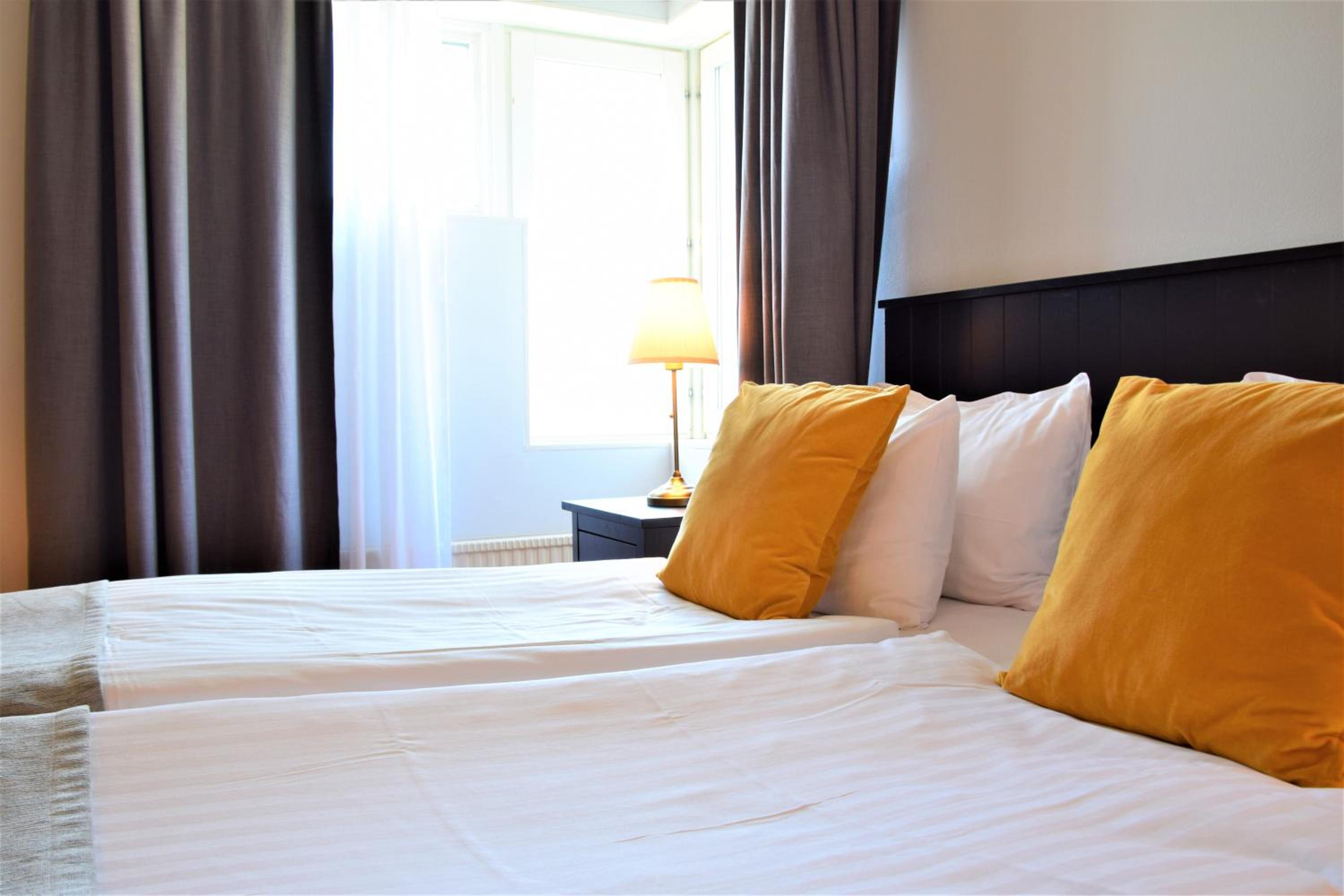 Standard Twin Room - Photo 2