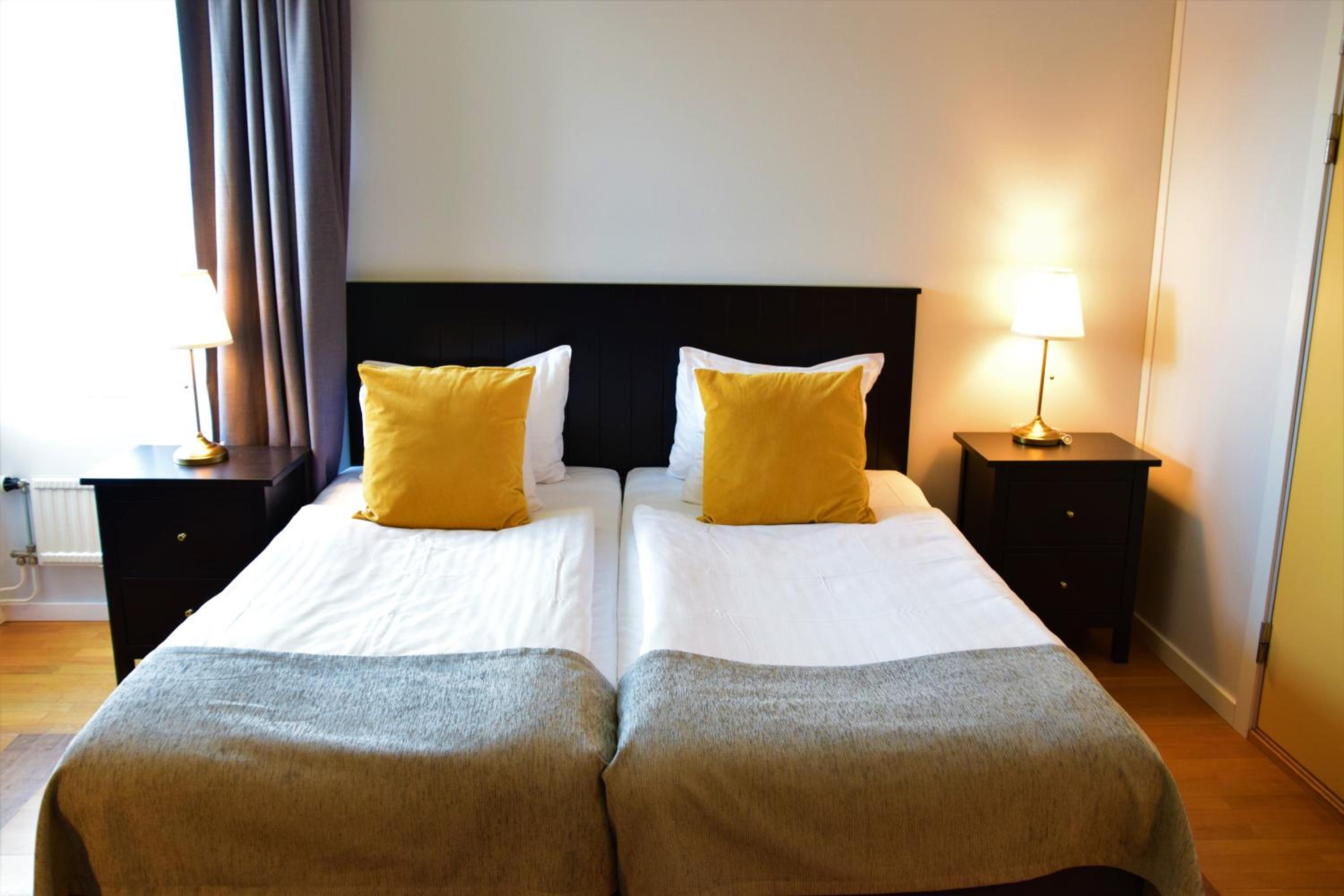 Standard Twin Room - Photo 3