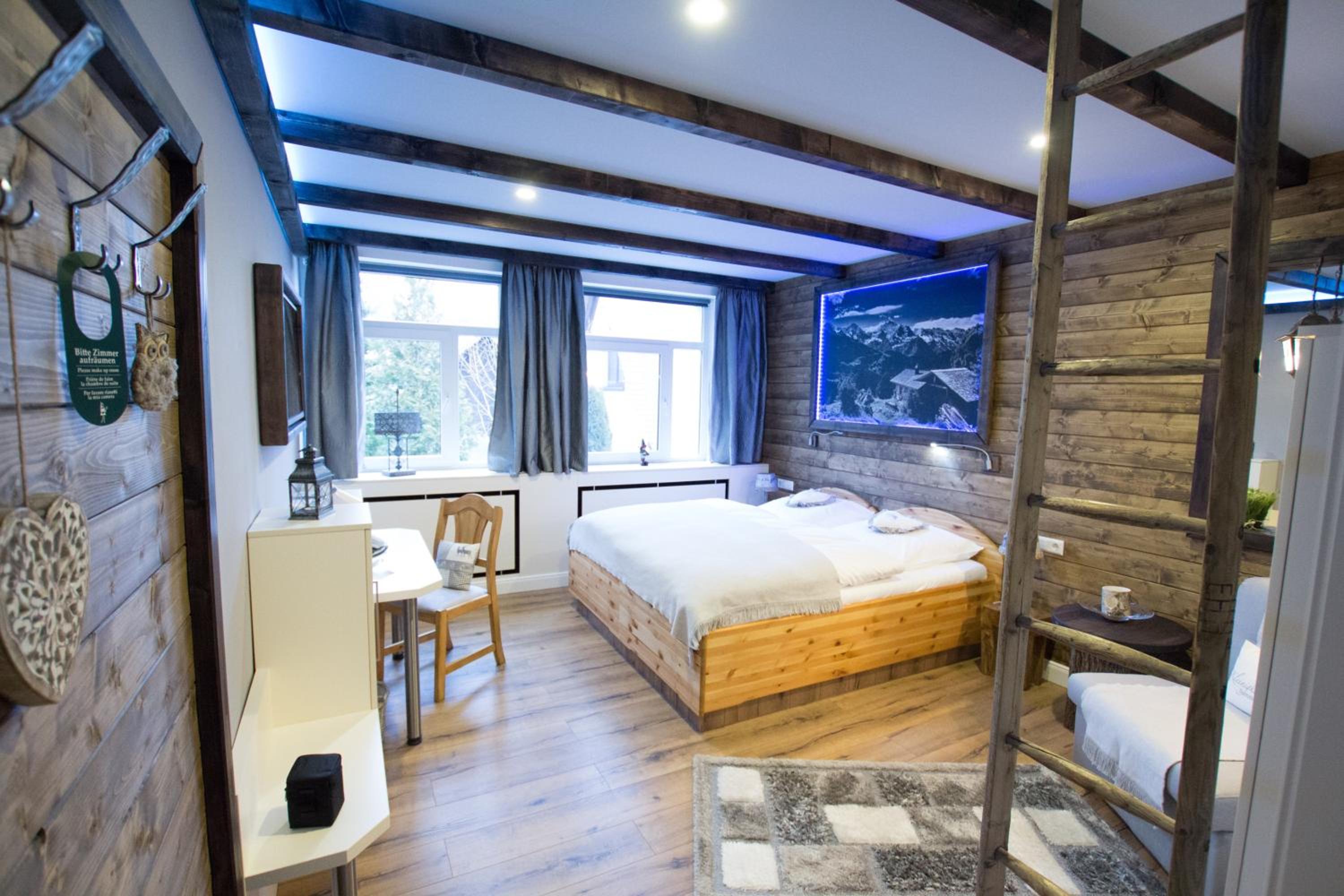 Deluxe Double Room - Photo 1