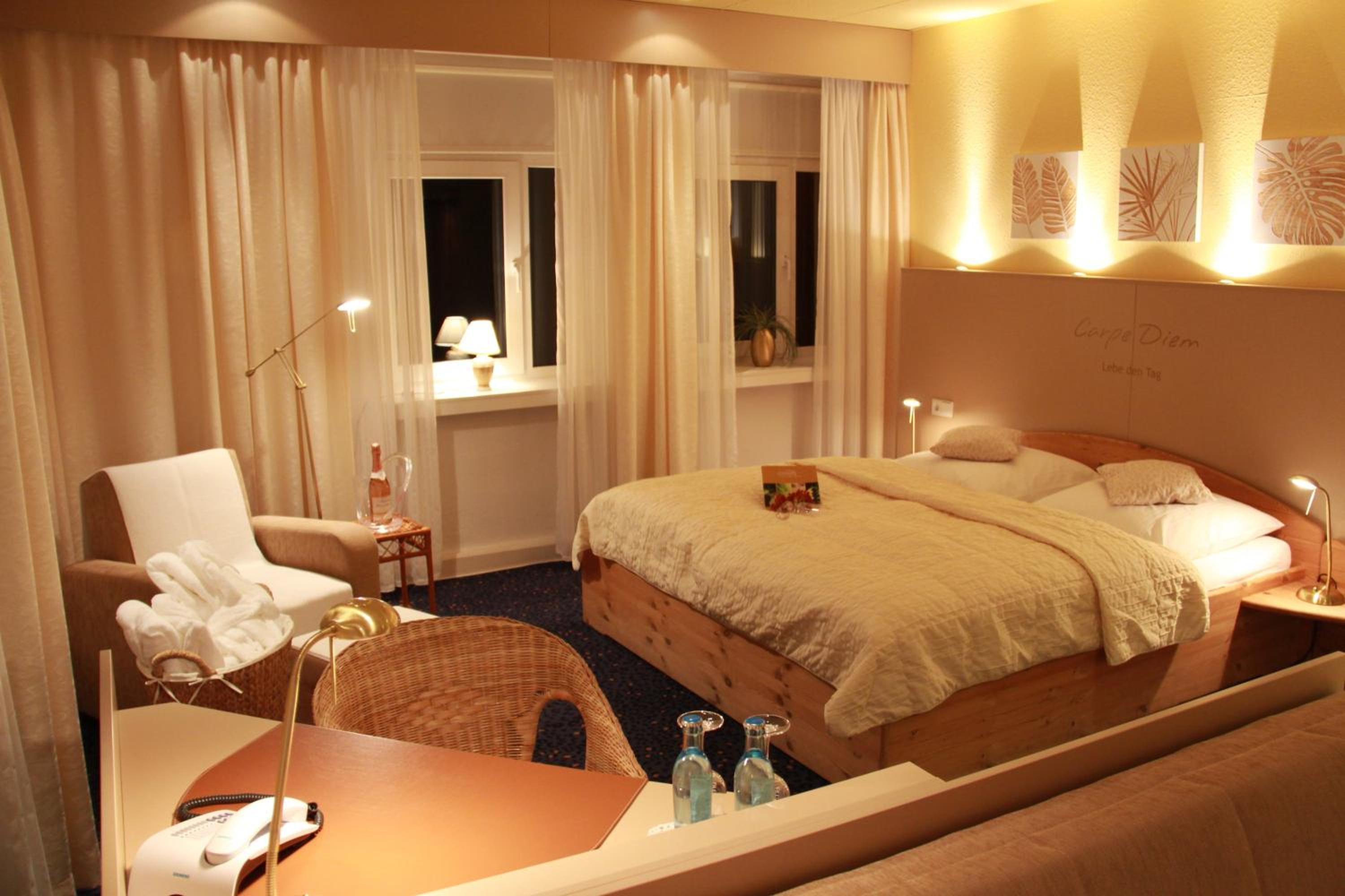 Deluxe Family Suite - Photo 4