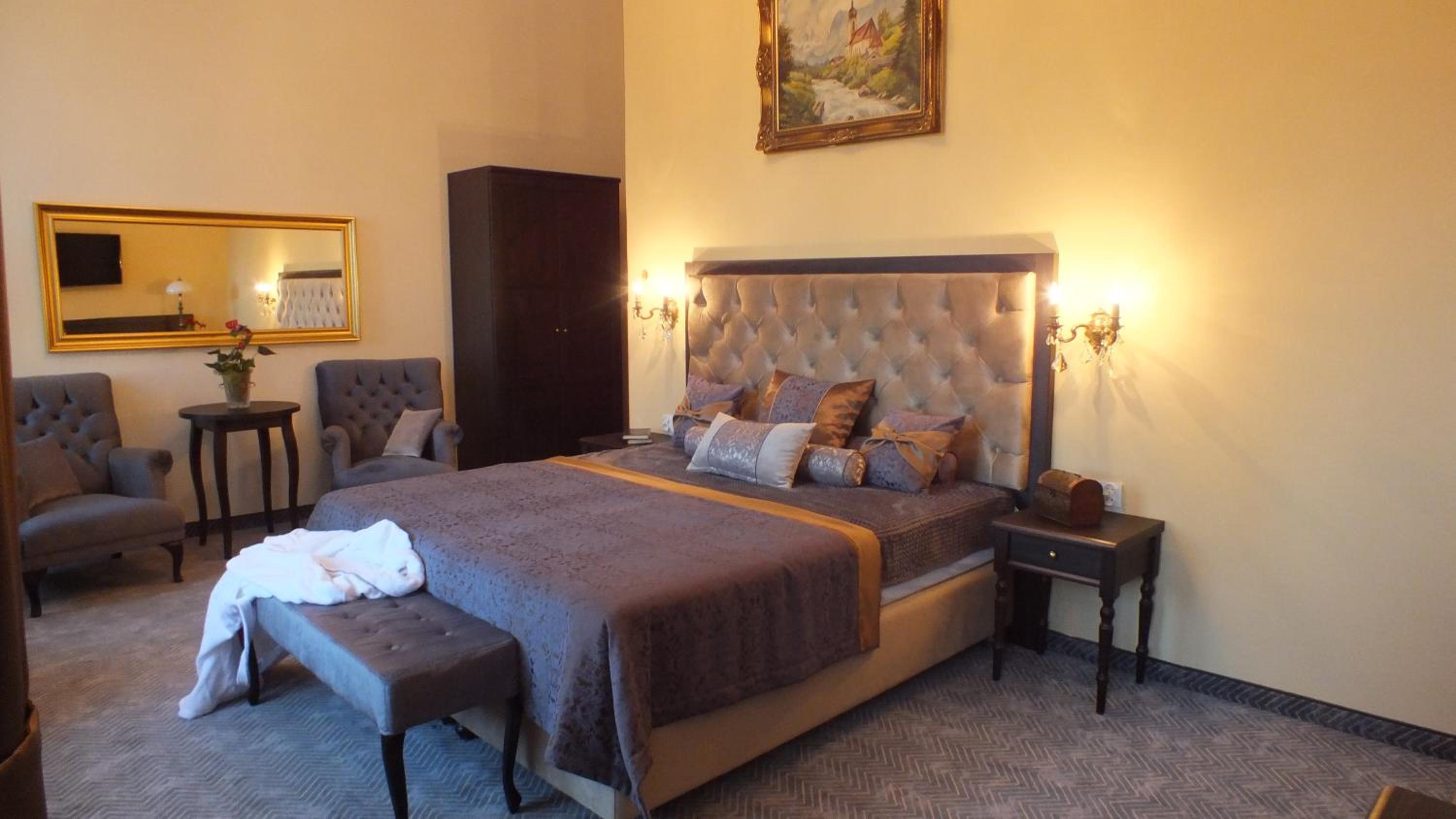 Double or Twin Room - Photo 4