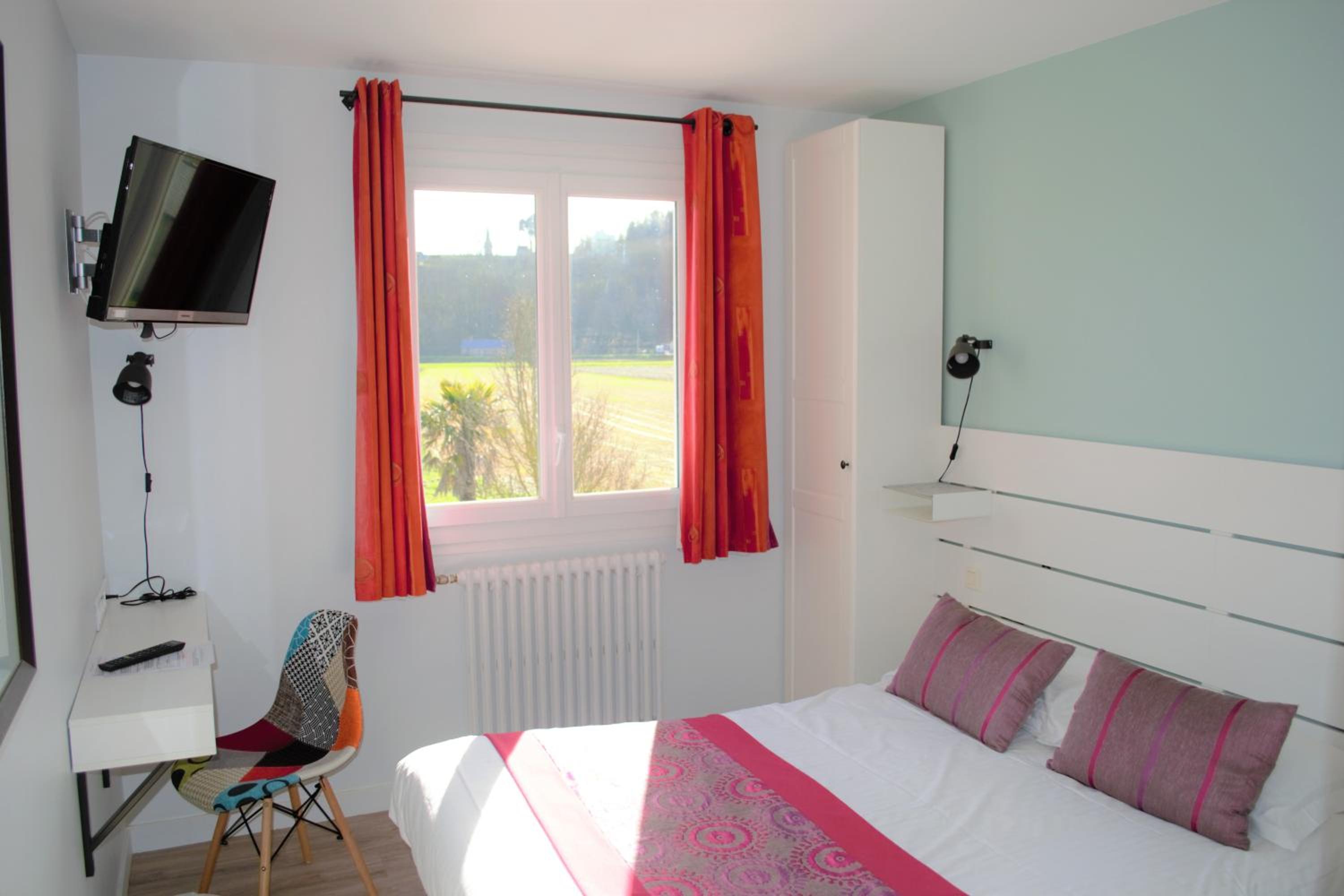 Standard Double Room - Photo 6