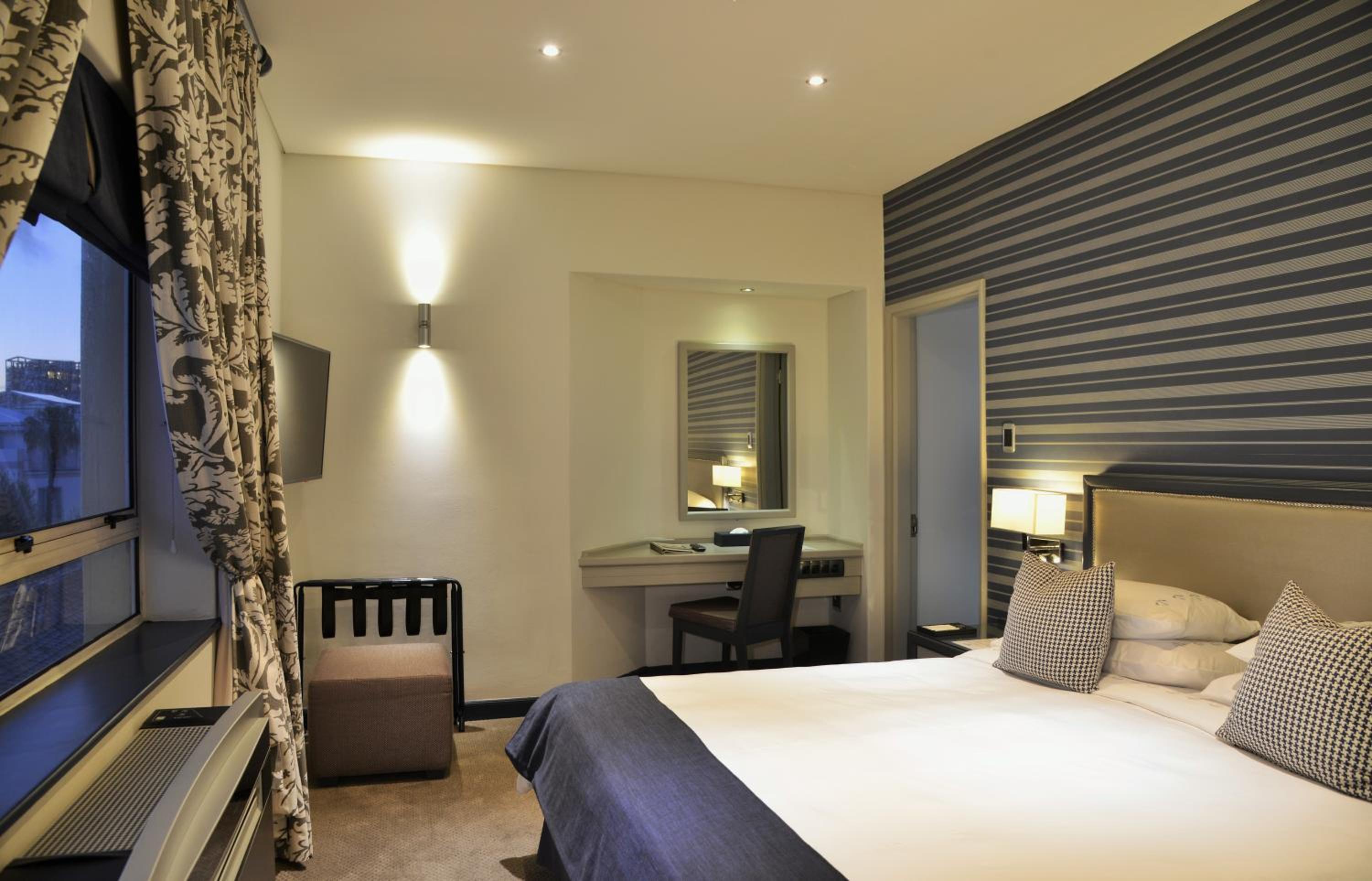 King Suite - Photo 4