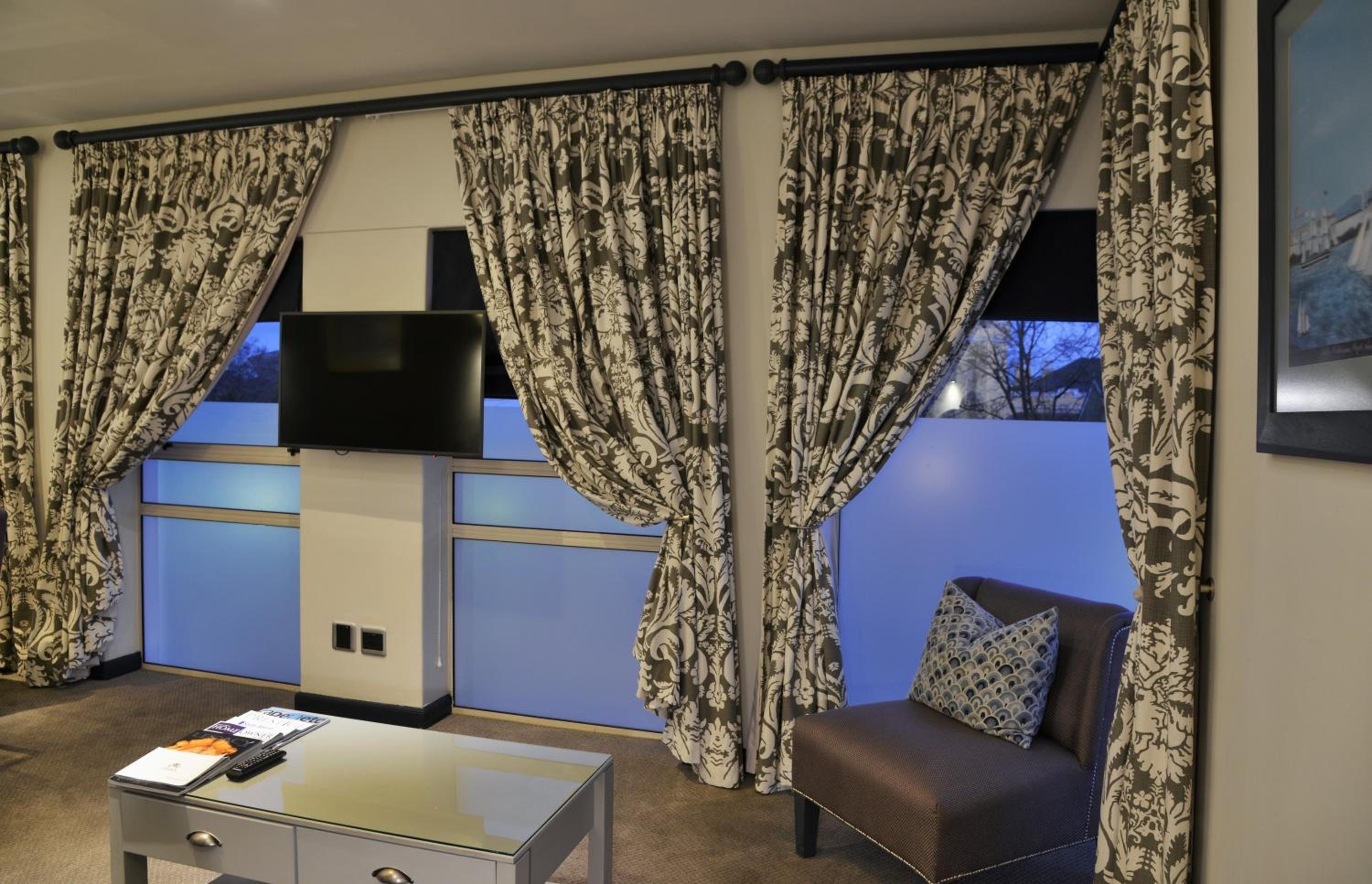 King Suite - Photo 2