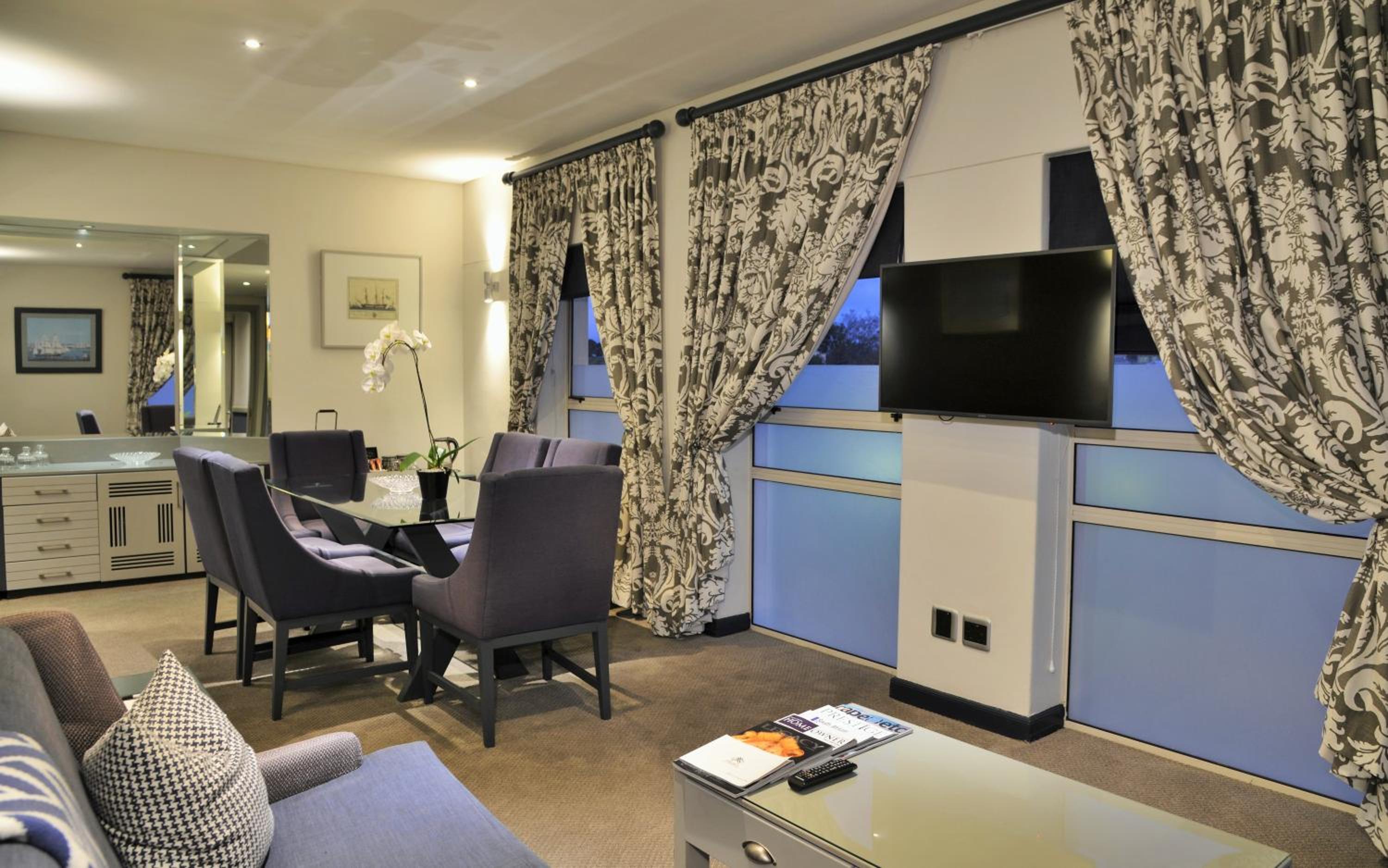 King Suite - Photo 3