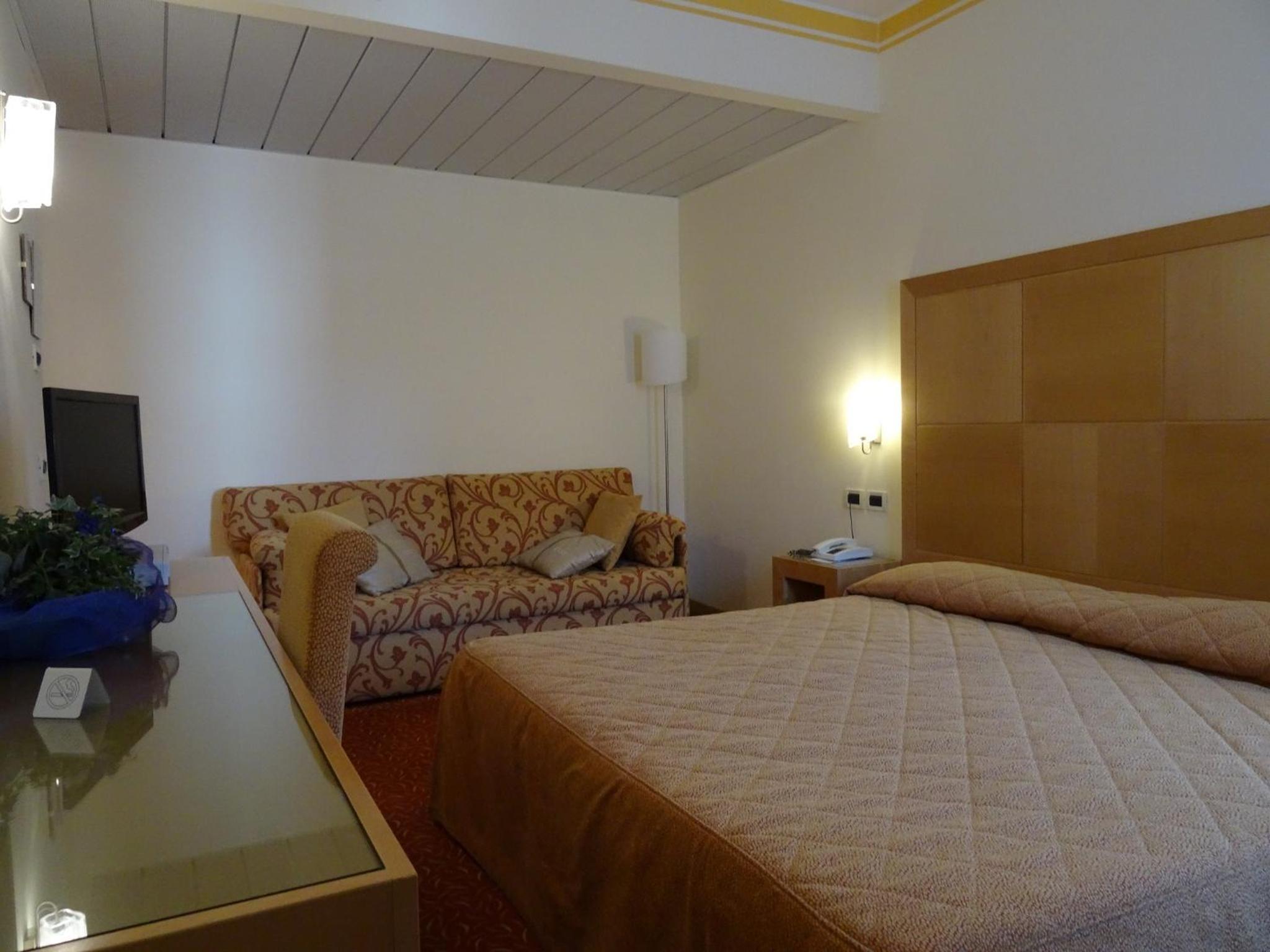 Superior Double or Twin Room - Photo 1
