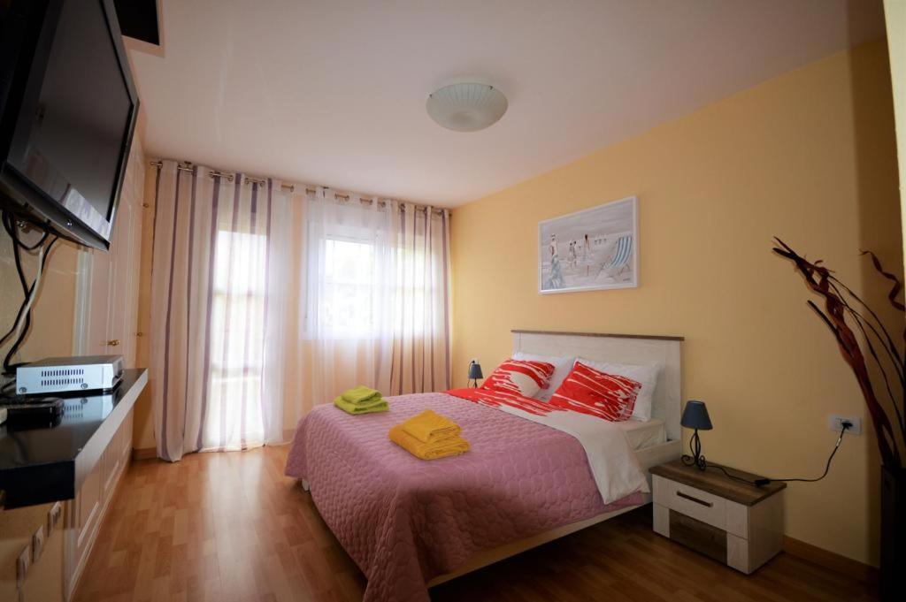Villa de Tres Habitaciones