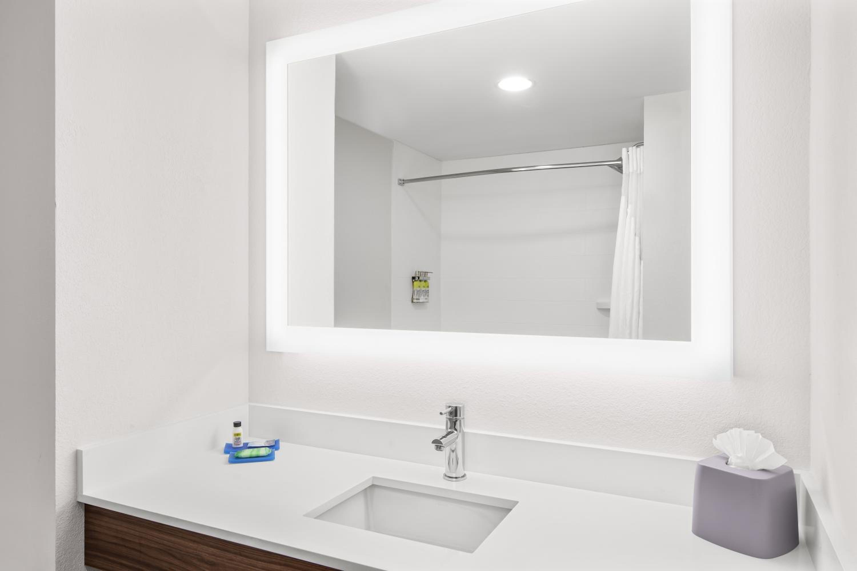 Standard Room - Photo 1
