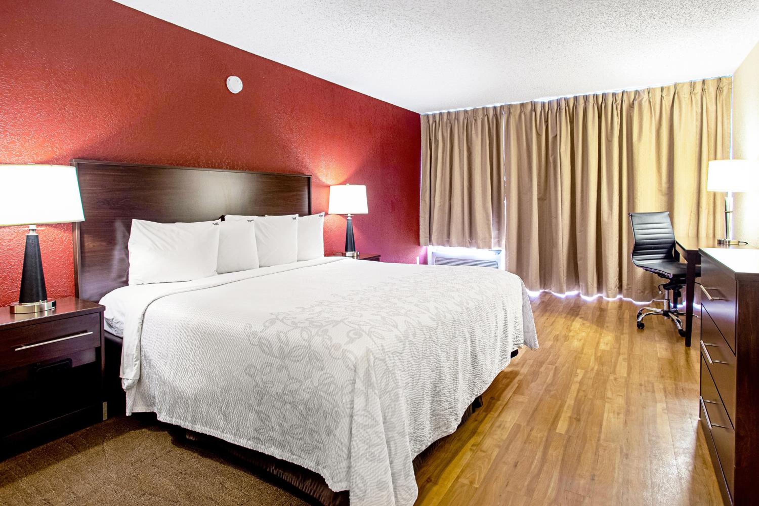 Two Room Suite With One King Bed Smoke Free