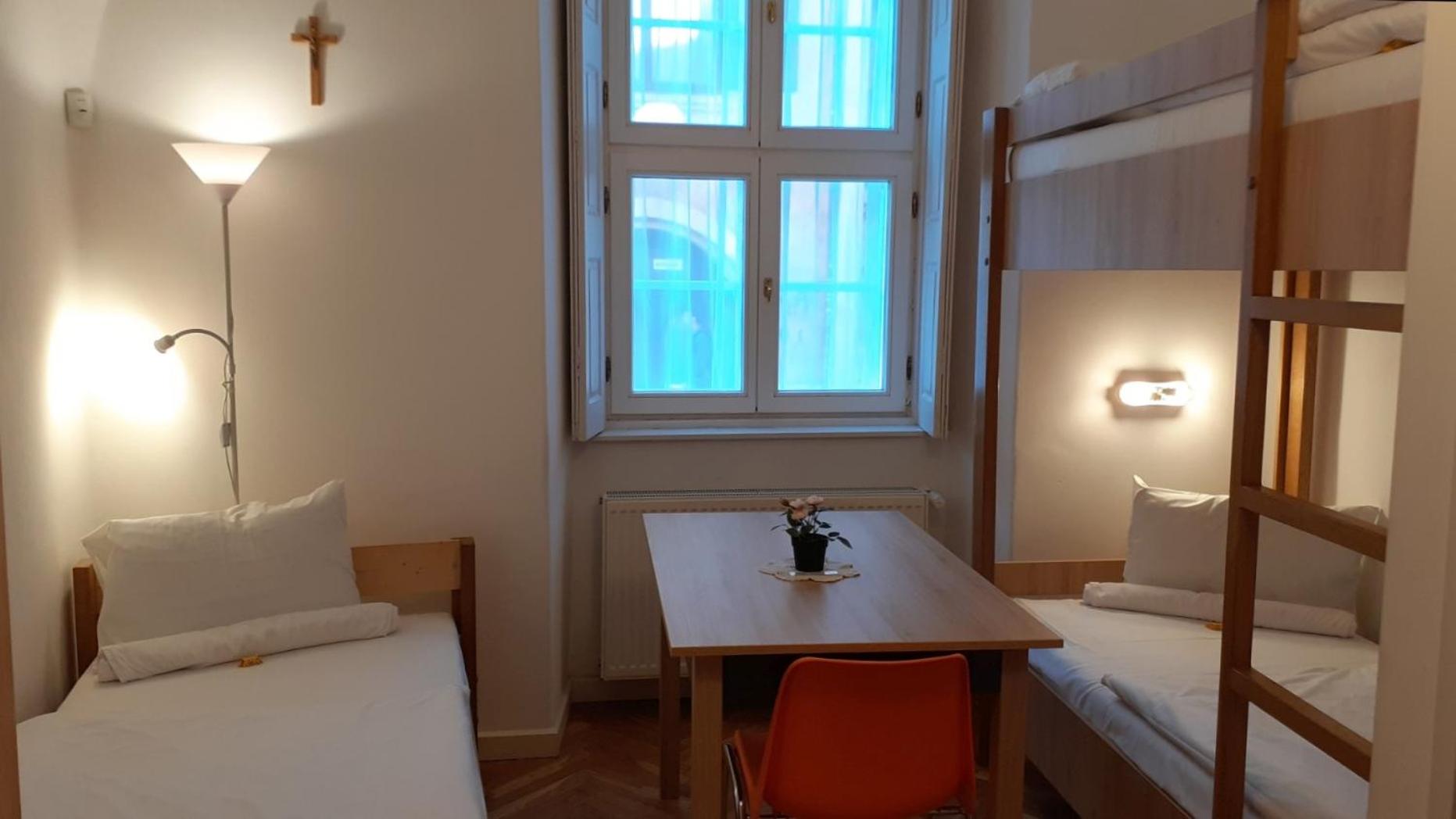 Triple Room with Bathroom photo 1