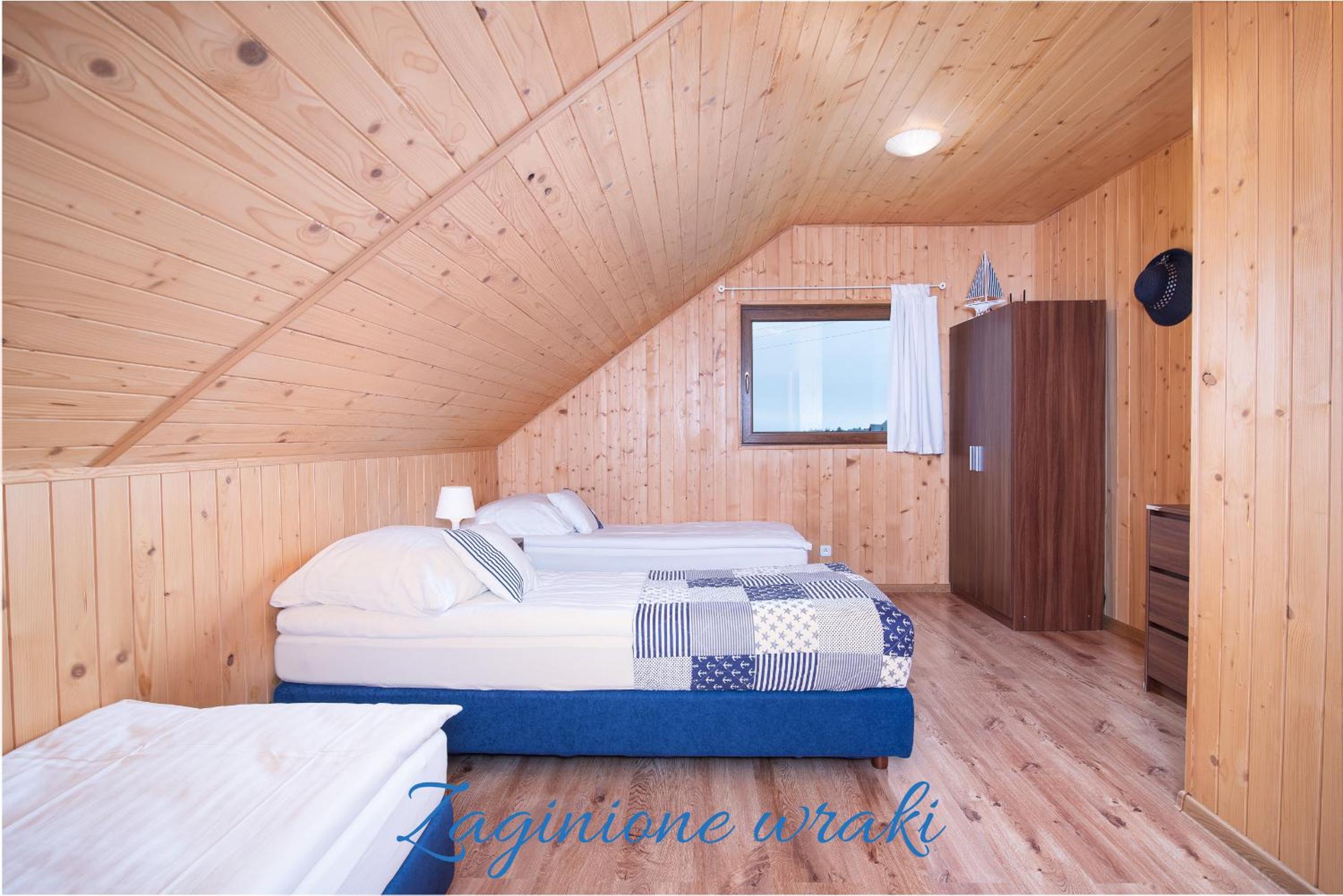 Two-Bedroom House - Photo 2