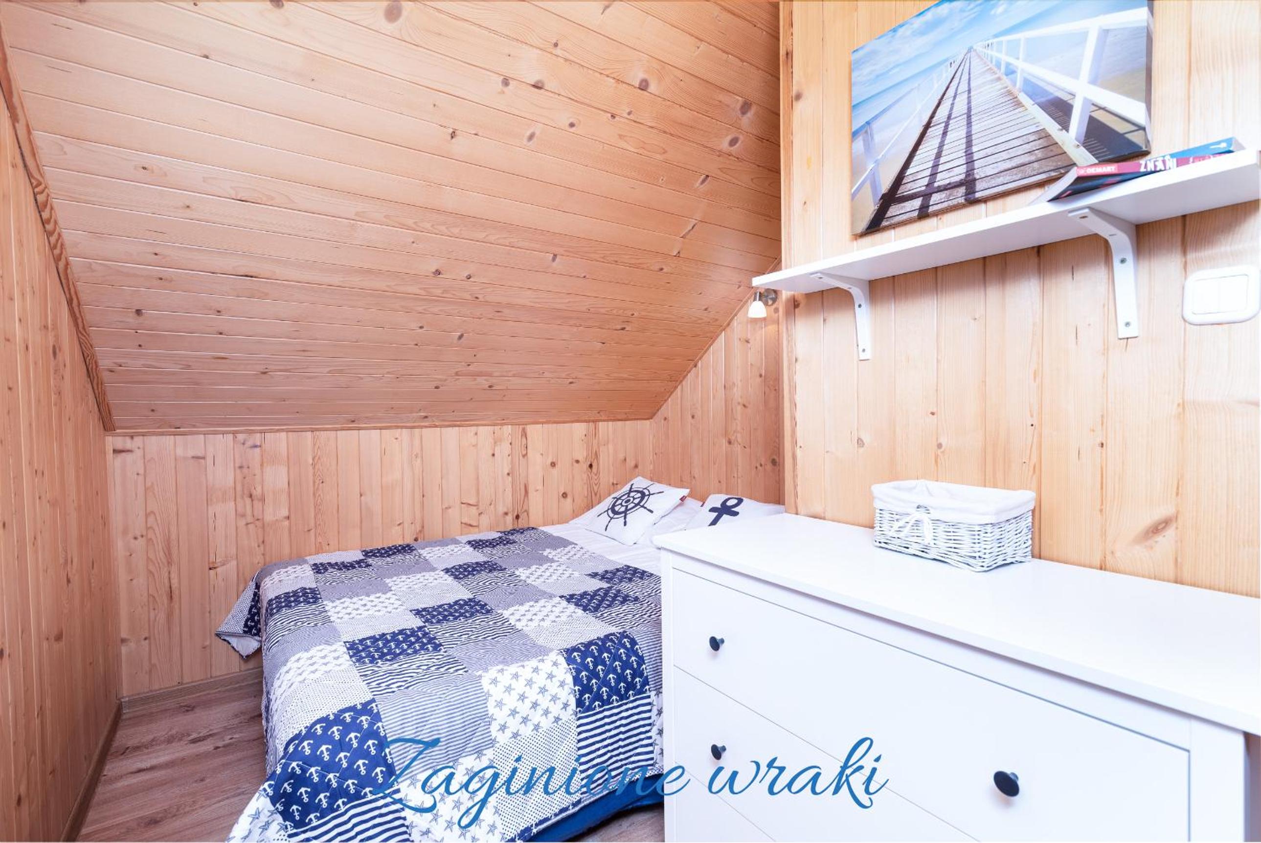 Two-Bedroom House - Photo 1