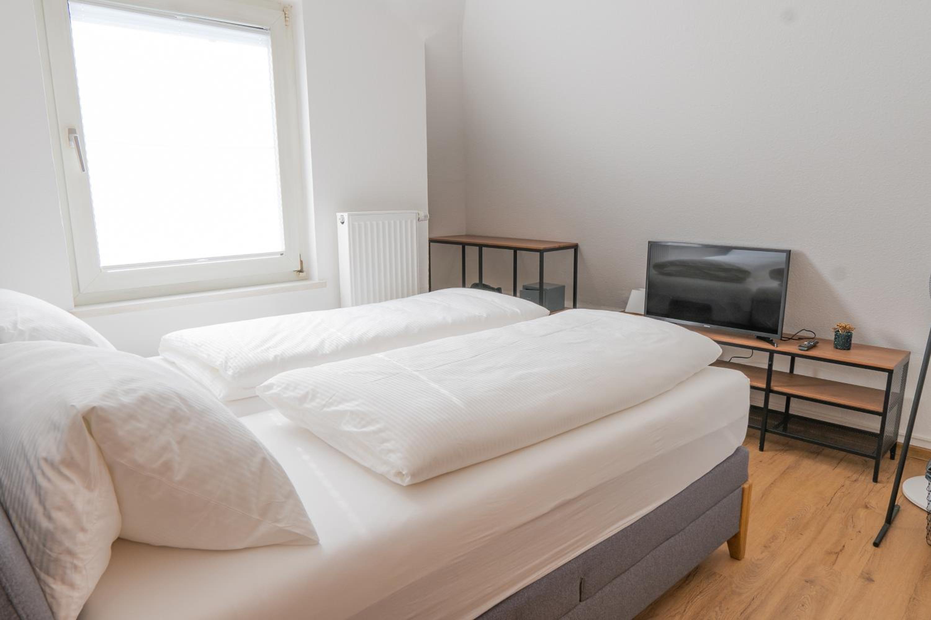 Small Double Room - Photo 5